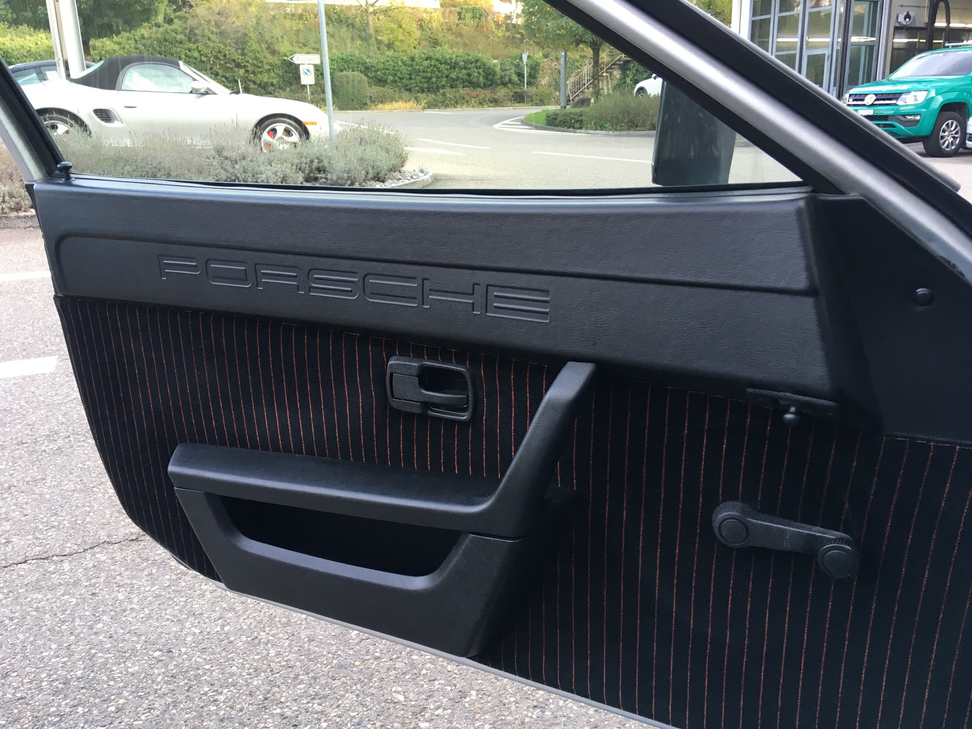 PORSCHE Carrera GT-image-11
