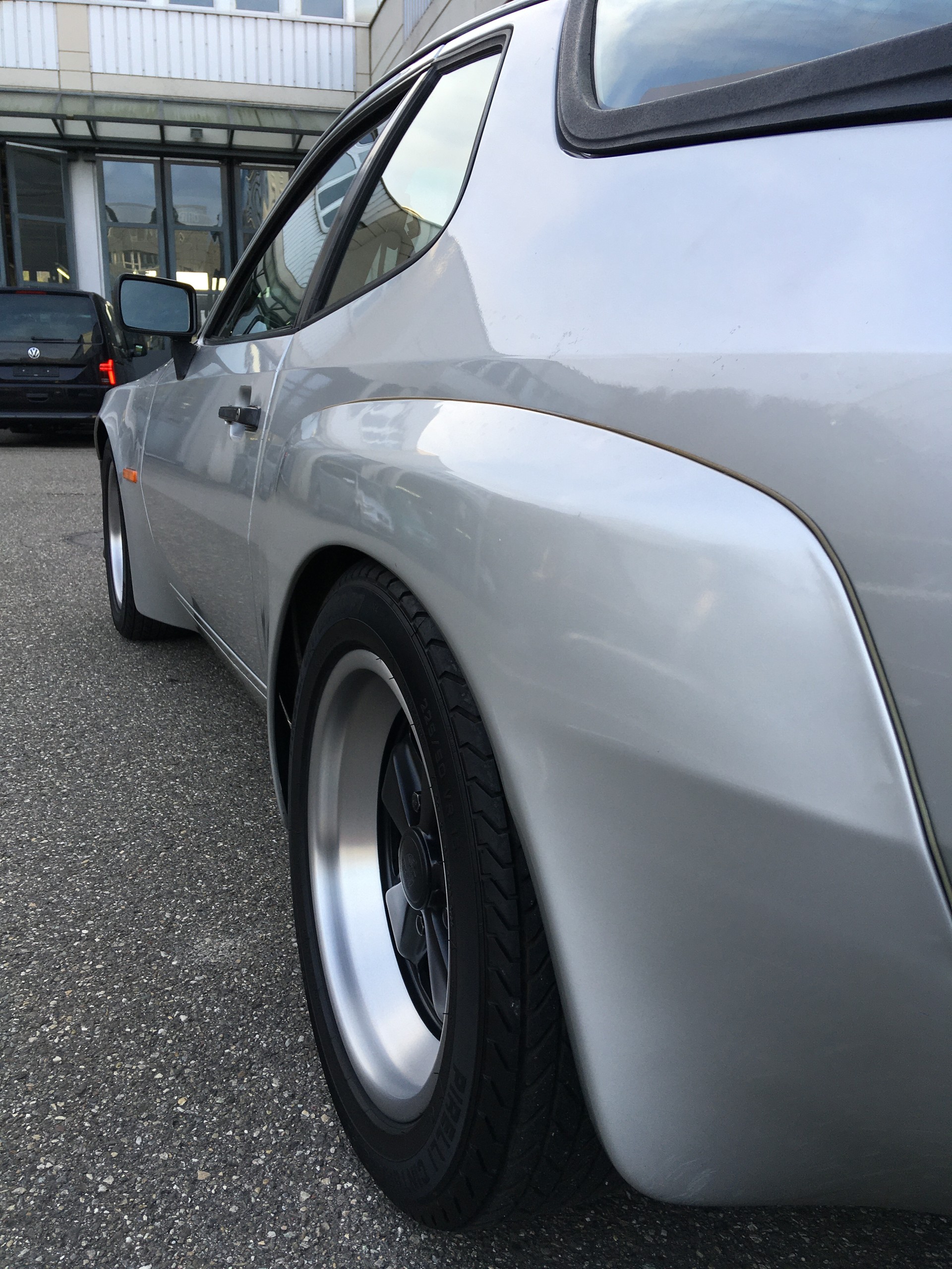 PORSCHE Carrera GT-image-8