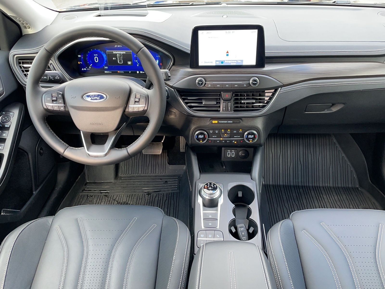 FORD Focus 1.0i EcoB 125 Vignale-image-4