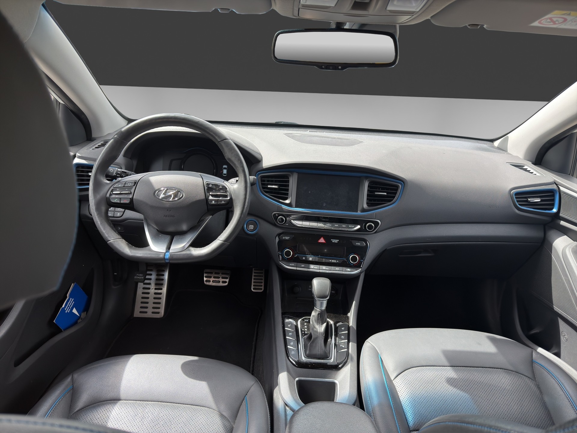 HYUNDAI Ioniq 1.6 GDi Plug in Hybrid Launch Plus DCT-image-11