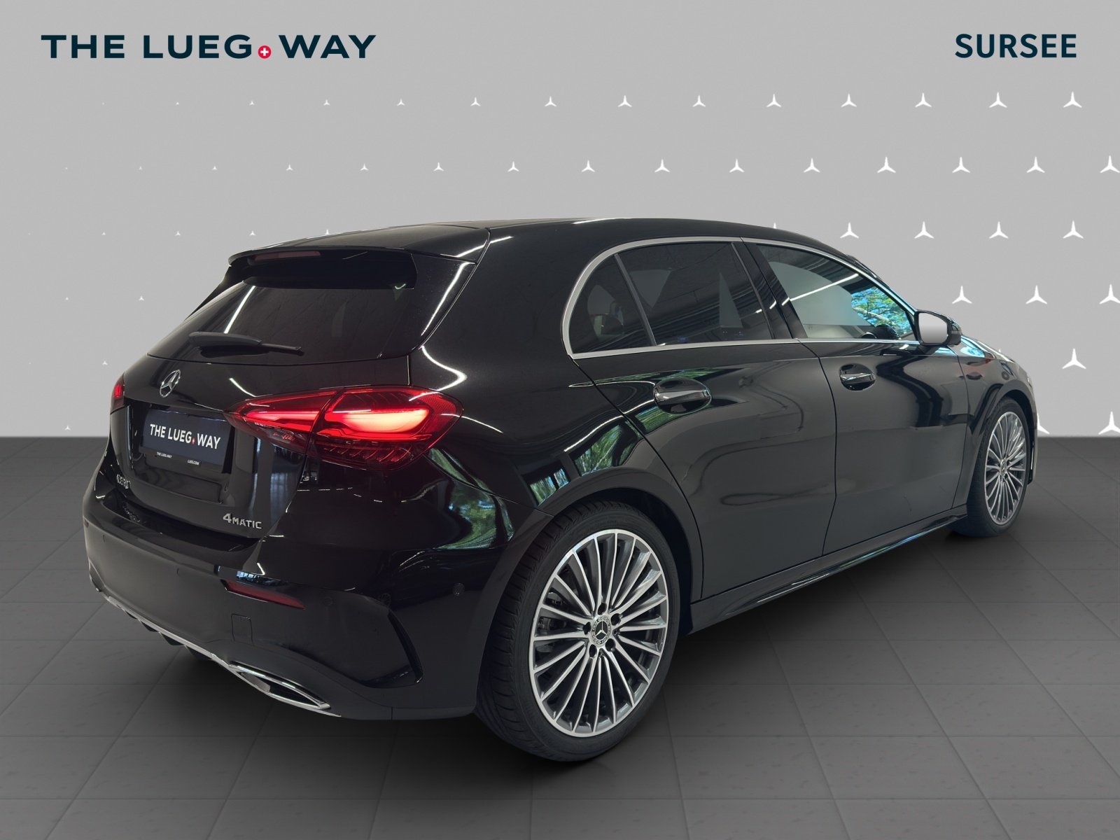 MERCEDES-BENZ A 250 4M - AMG / DISTRONIC / 360 Grad Kamera / Head-Up Display / Panorama-Dach-image-4