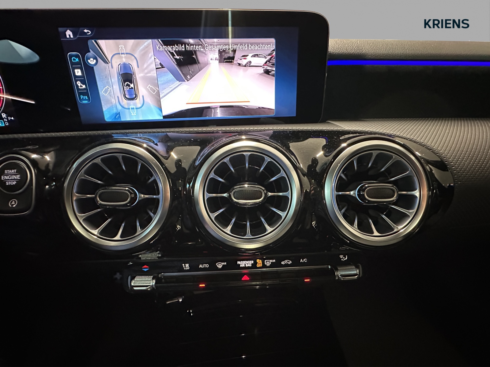 MERCEDES-BENZ A 250 4M - AMG / DISTRONIC / 360 Grad Kamera / Head-Up Display / Panorama-Dach-image-12