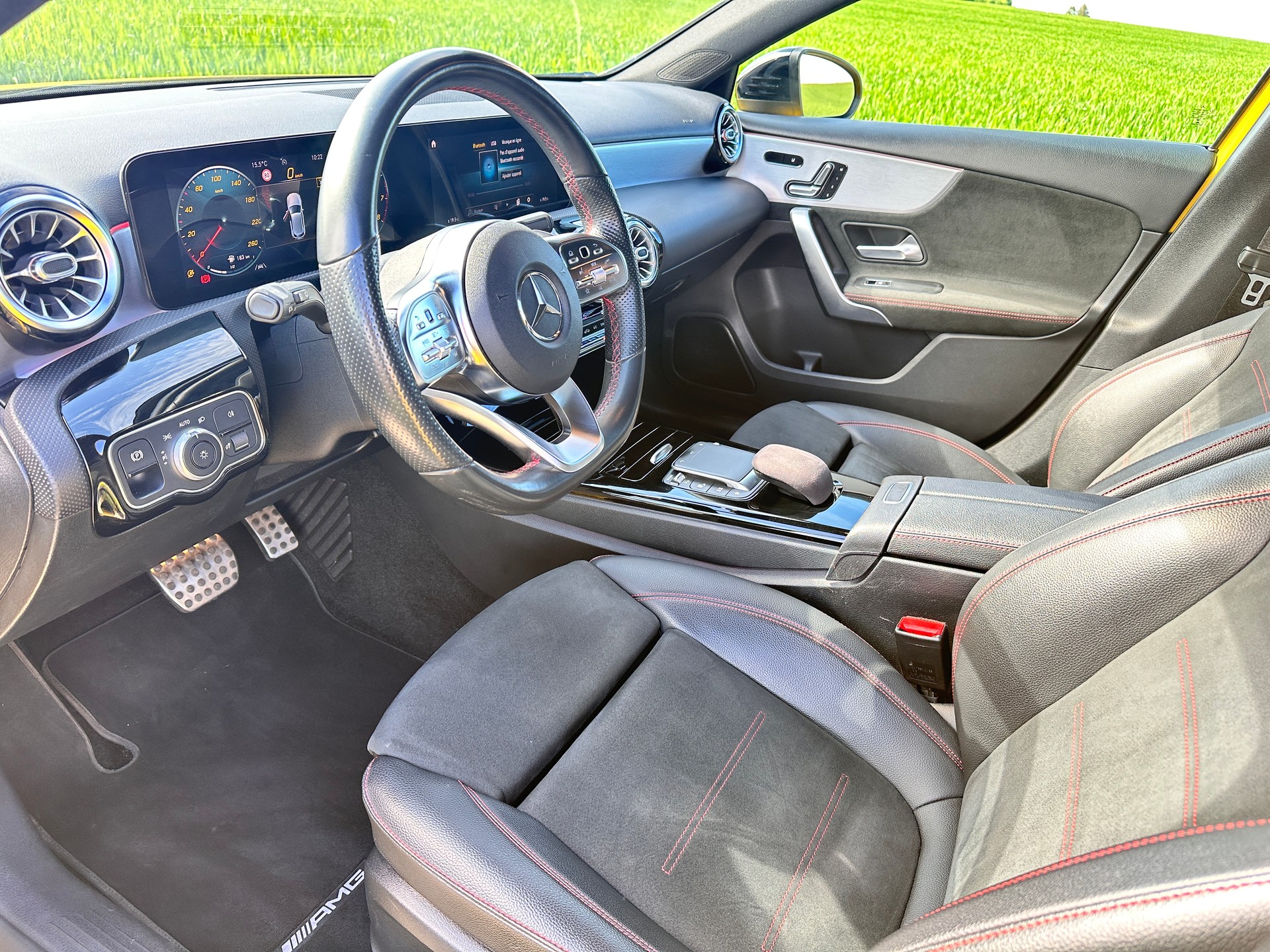 MERCEDES-BENZ A 200 AMG Line 7G-DCT-image-8