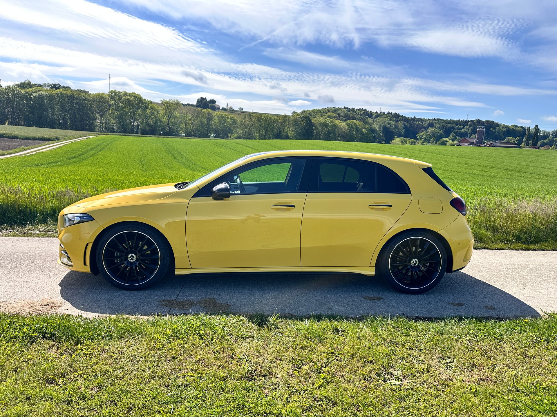 MERCEDES-BENZ A 200 AMG Line 7G-DCT-image-3