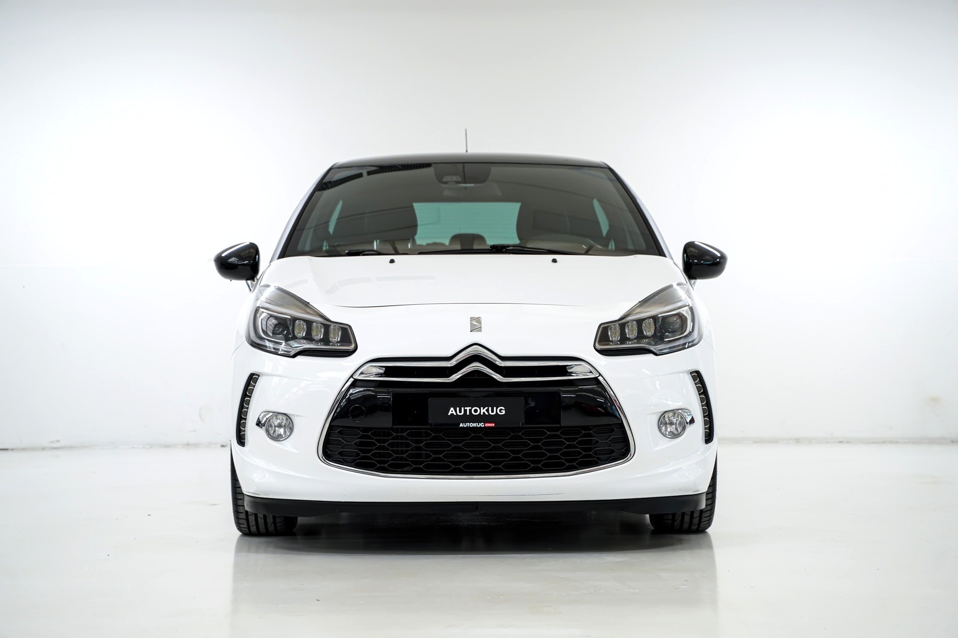 DS AUTOMOBILES DS3 1.6 THP Sport Chic-showroom-element-1