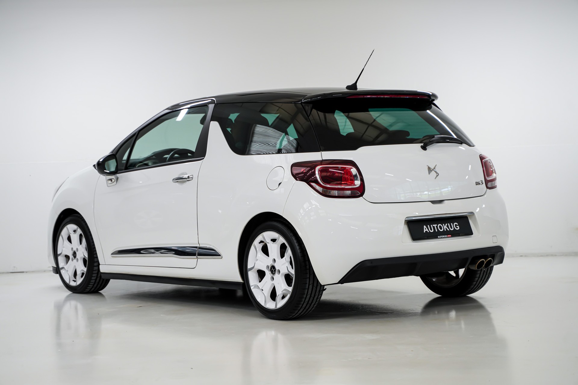 DS AUTOMOBILES DS3 1.6 THP Sport Chic-image-4