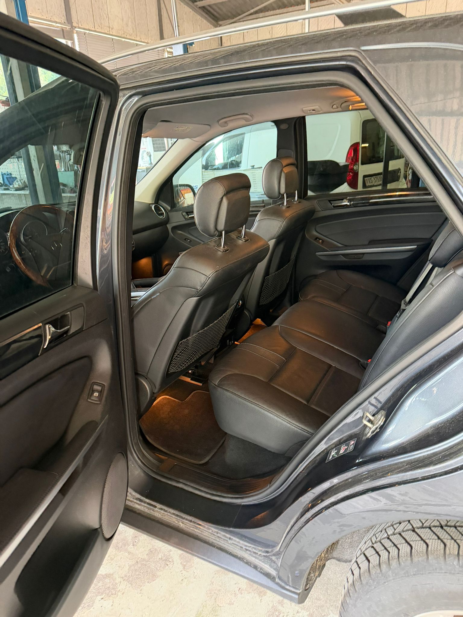 MERCEDES-BENZ ML 350 BlueTEC 4Matic 7G-Tronic-image-11