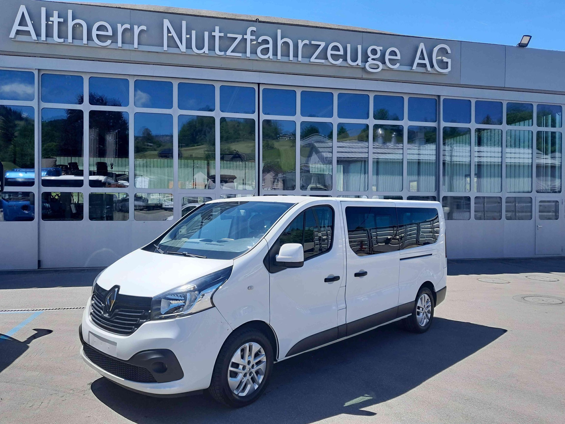 RENAULT Trafic Passenger 1.6 dCi TwinTurbo Authentique