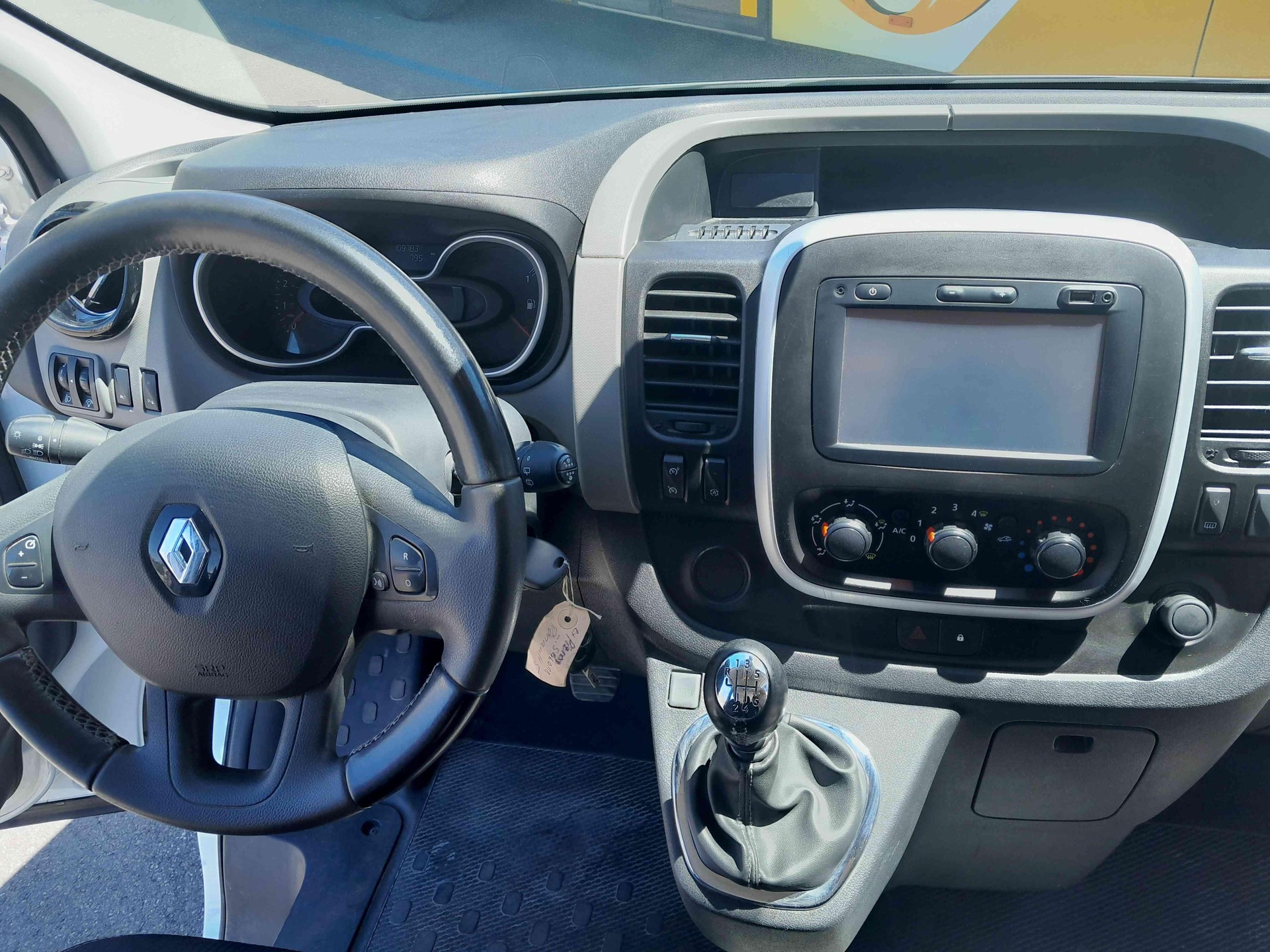 RENAULT Trafic Passenger 1.6 dCi TwinTurbo Authentique-image-10