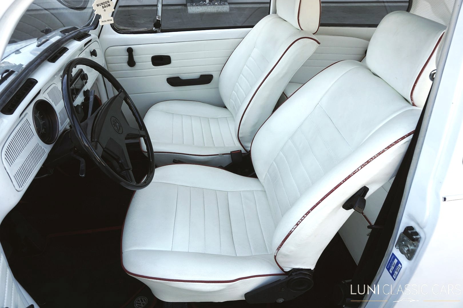 VW Käfer 1300-image-11