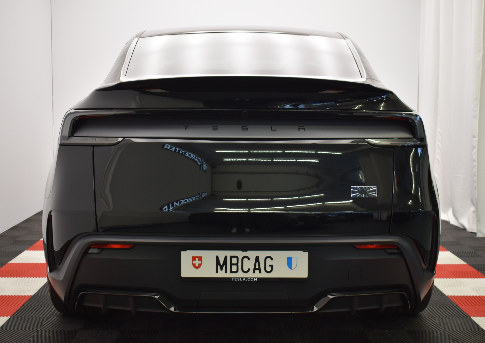 TESLA Model Y Performance 4WD 626PS, Diamond Black, 21 Zoll, Carbon, Made in Berlin-image-11