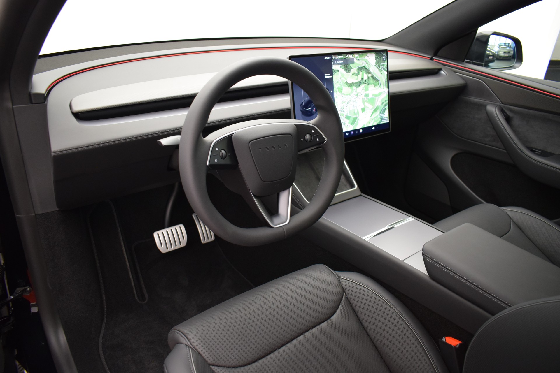 TESLA Model Y Performance 4WD 626PS, Diamond Black, 21 Zoll, Carbon, Made in Berlin-image-17