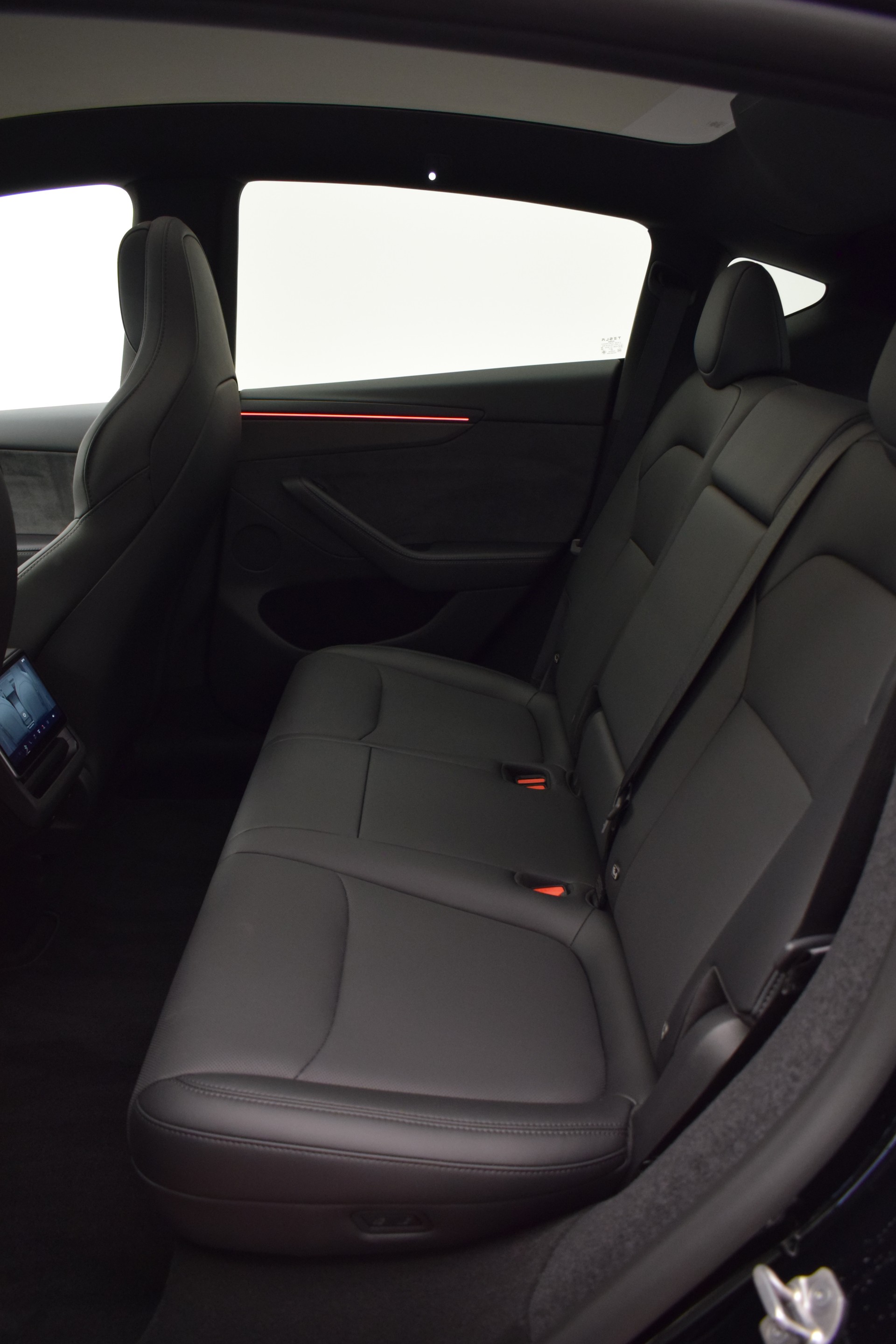 TESLA Model Y Performance 4WD 626PS, Diamond Black, 21 Zoll, Carbon, Made in Berlin-image-16