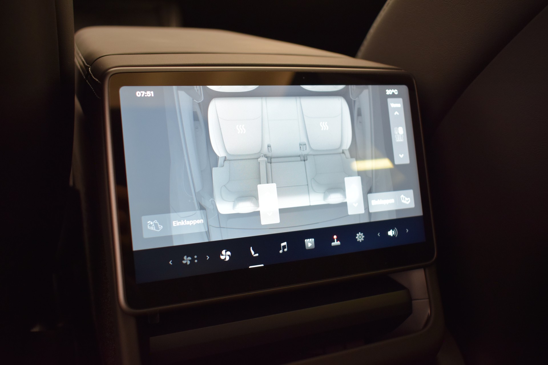 TESLA Model Y Performance 4WD 626PS, Diamond Black, 21 Zoll, Carbon, Made in Berlin-image-31