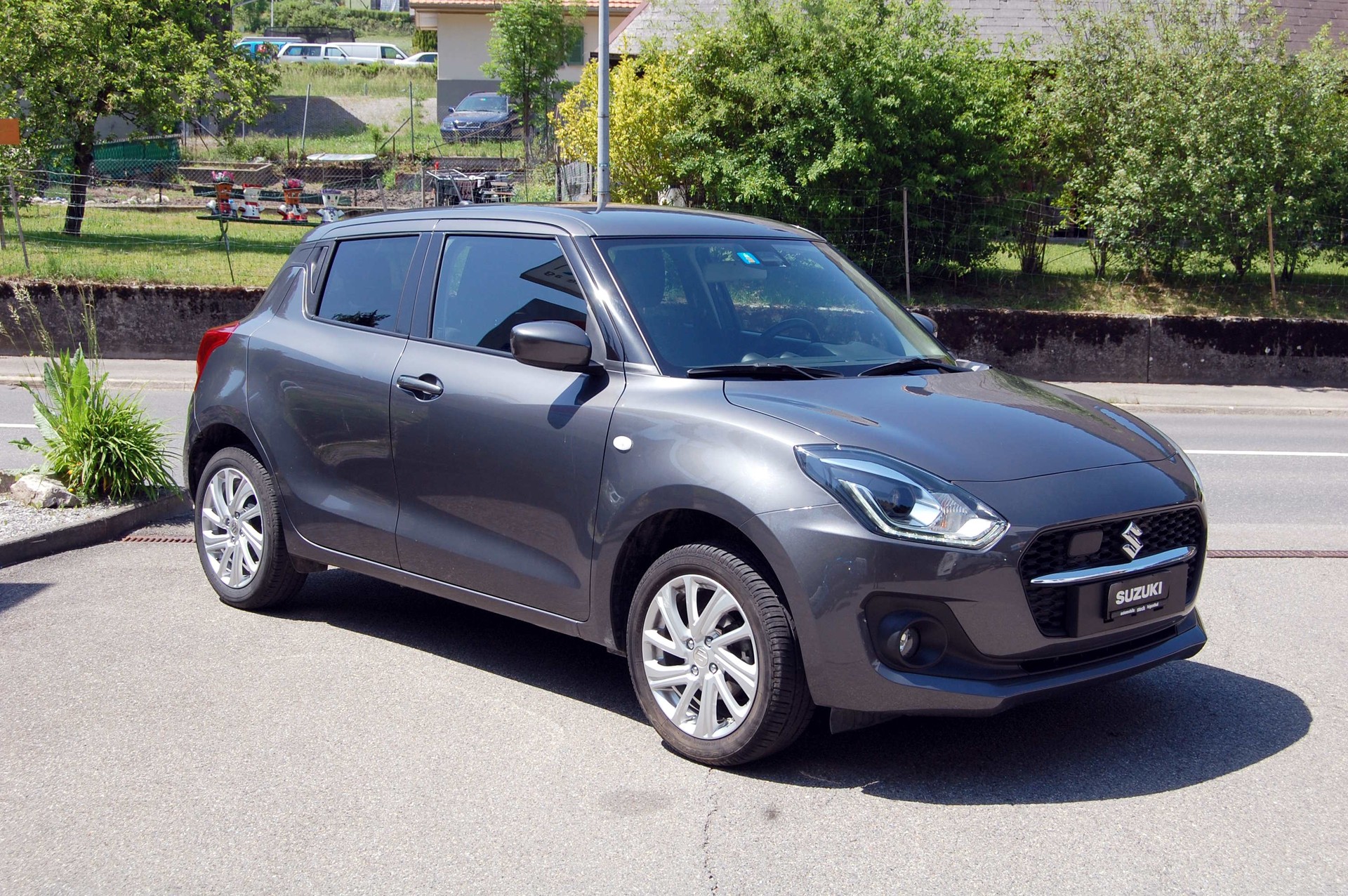 SUZUKI Swift 1.2 Compact + 4x4 Hybrid-showroom-element-3
