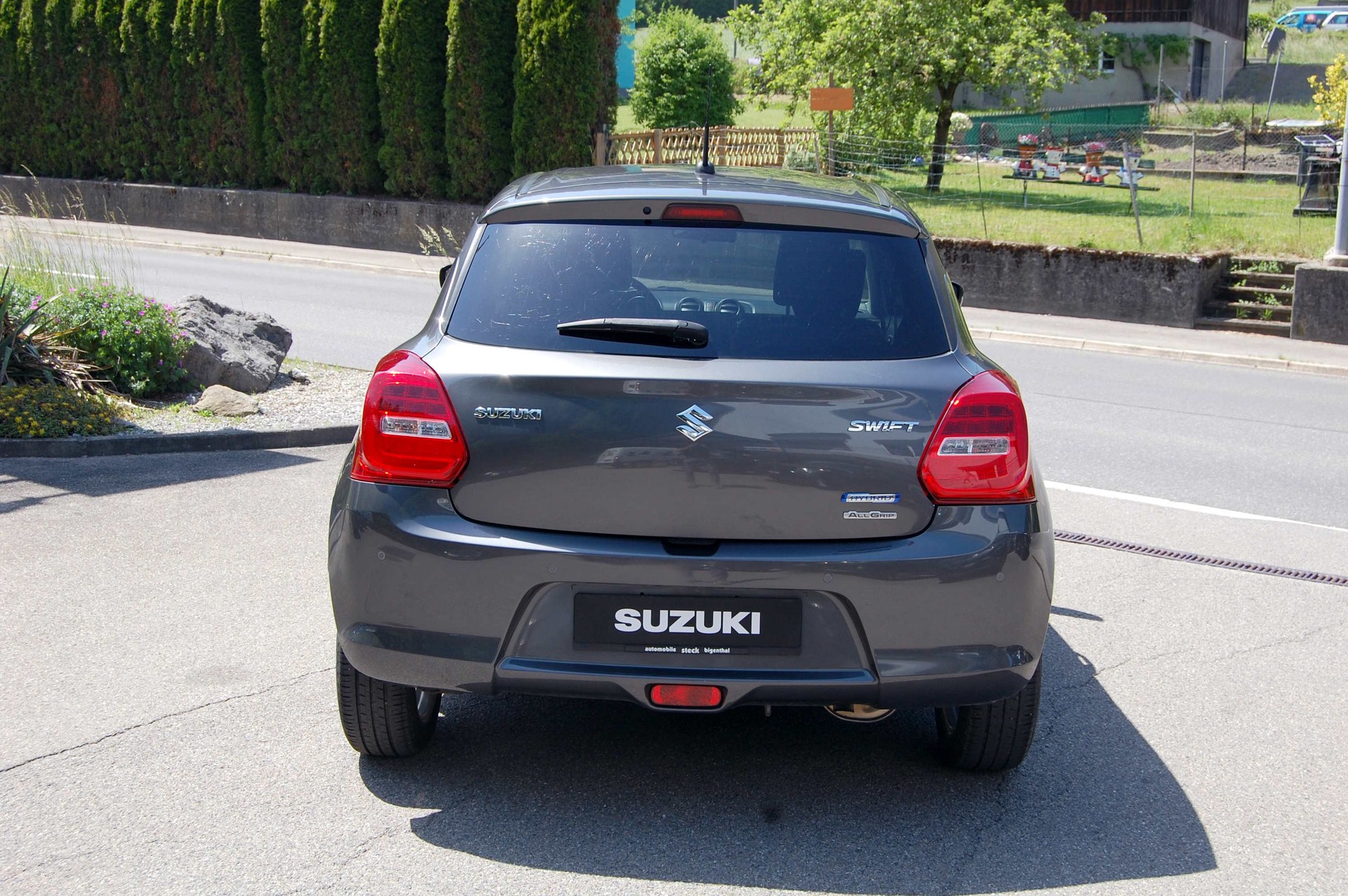 SUZUKI Swift 1.2 Compact + 4x4 Hybrid-image-6