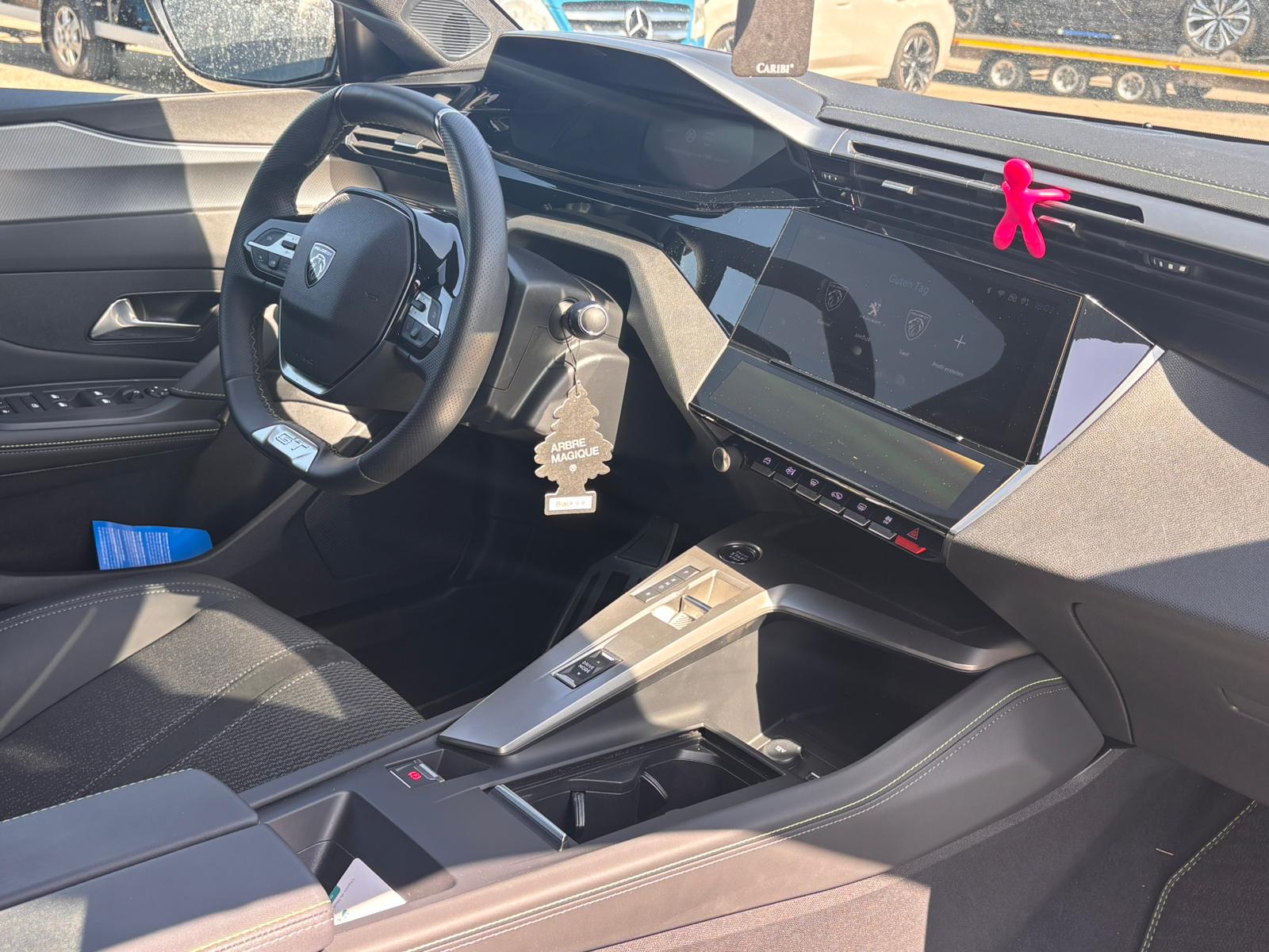PEUGEOT 308 SW 1.6 PHEV 180 GT-image-14