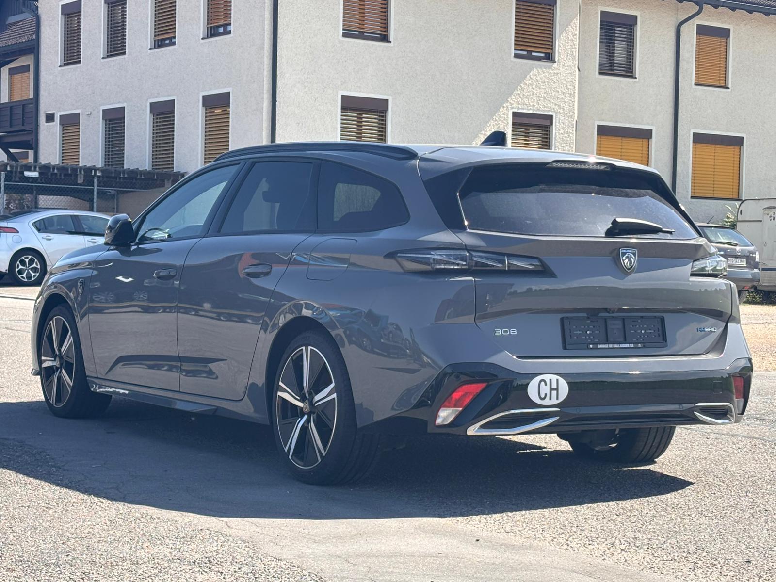 PEUGEOT 308 SW 1.6 PHEV 180 GT-image-6