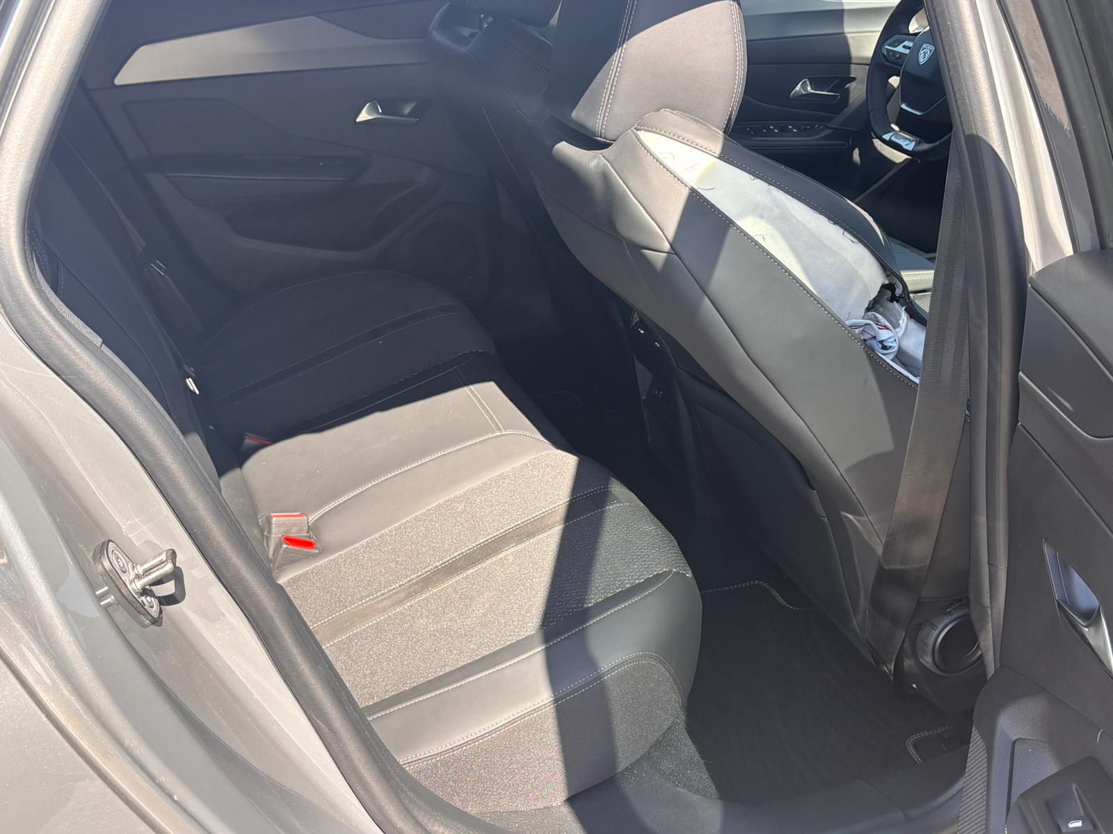 PEUGEOT 308 SW 1.6 PHEV 180 GT-image-12