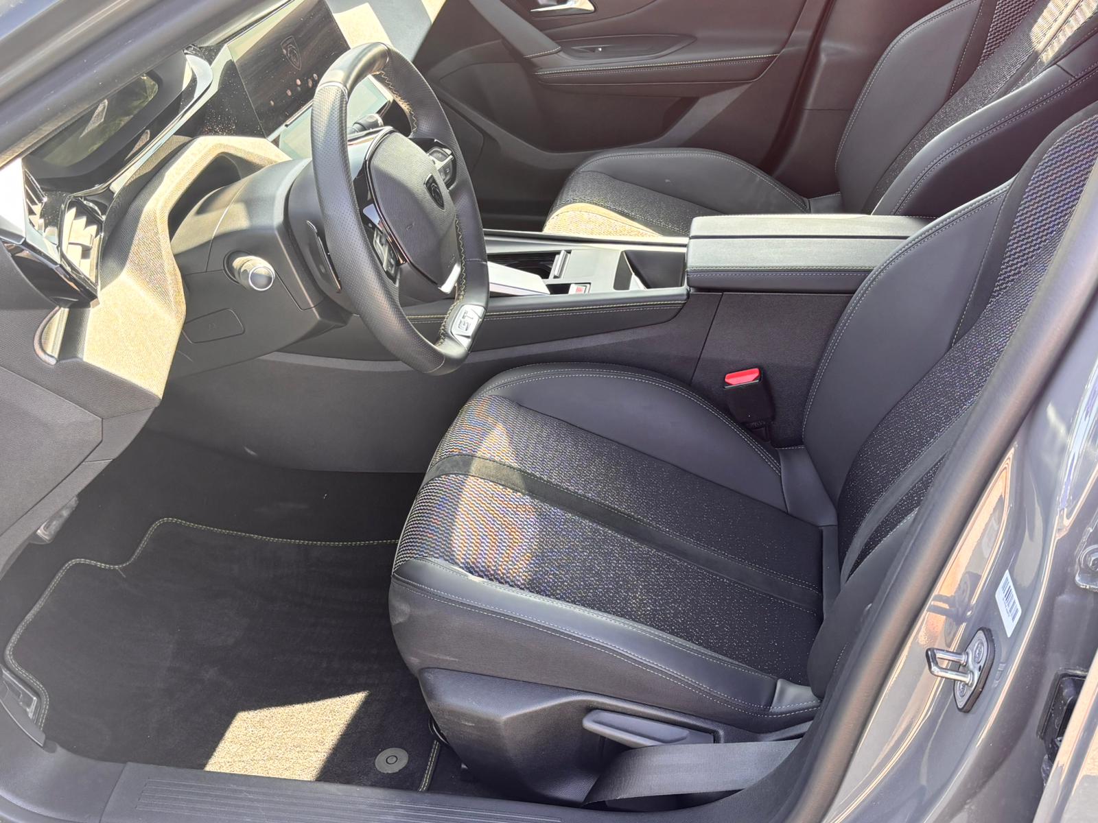 PEUGEOT 308 SW 1.6 PHEV 180 GT-image-10
