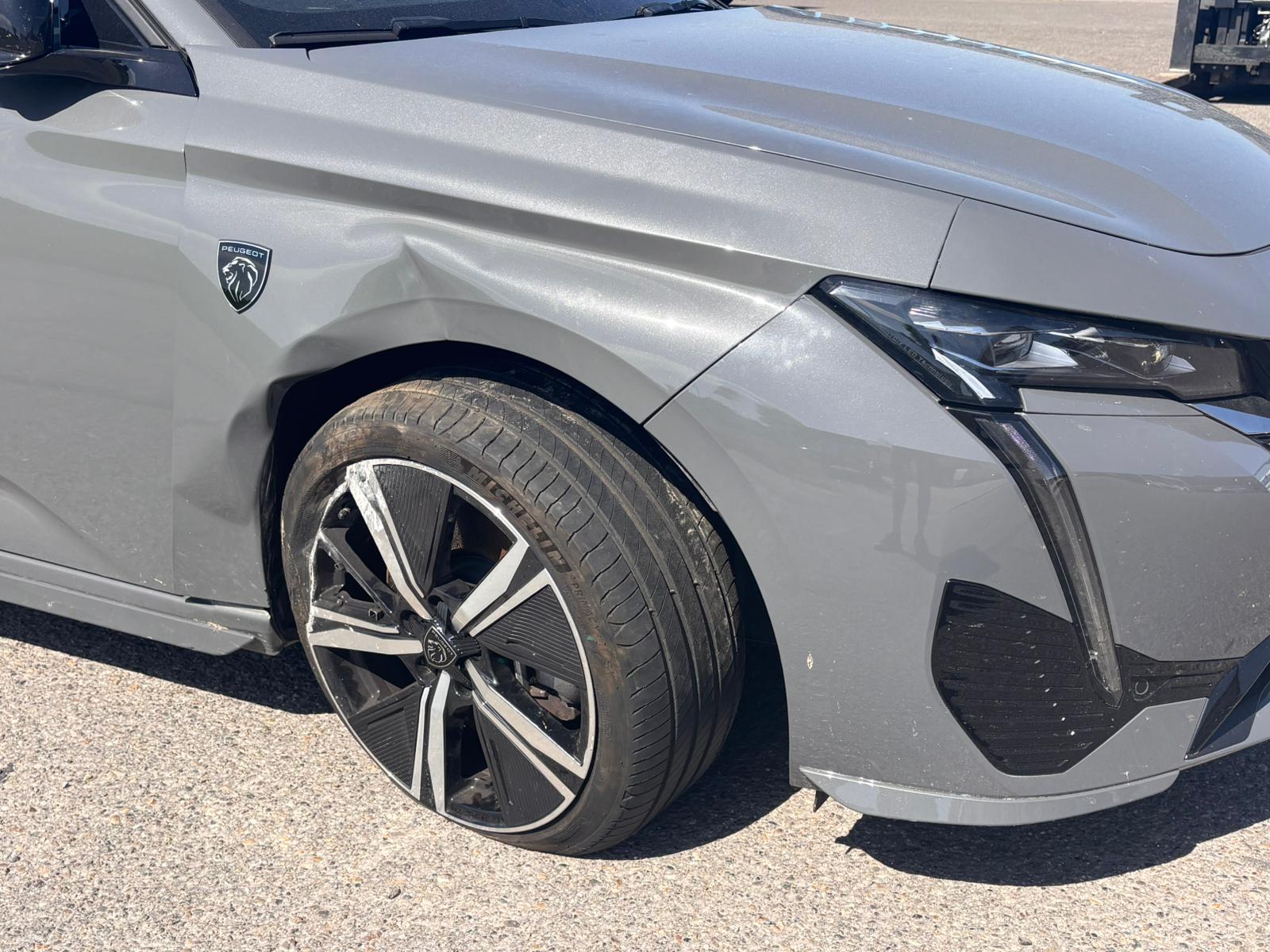 PEUGEOT 308 SW 1.6 PHEV 180 GT-image-9