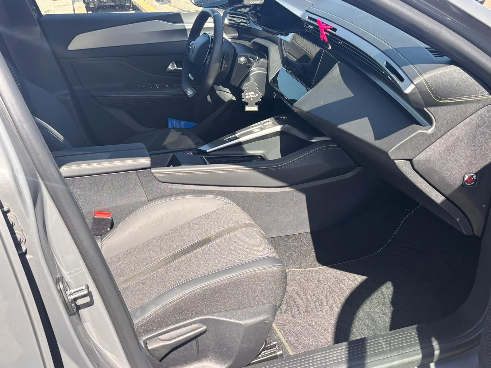 PEUGEOT 308 SW 1.6 PHEV 180 GT-image-13