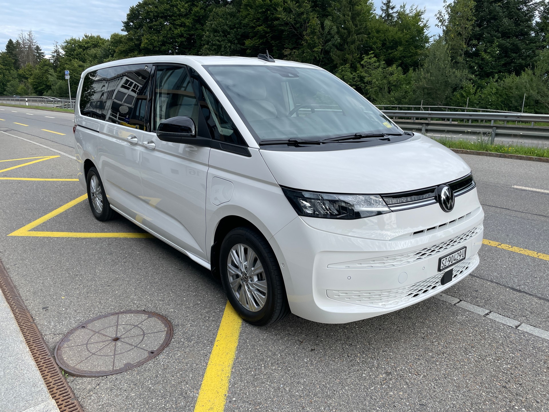 VW Multivan 1.5 eHybrid Life Lang 4Motion DSG, 7-Sitzer-showroom-element-2