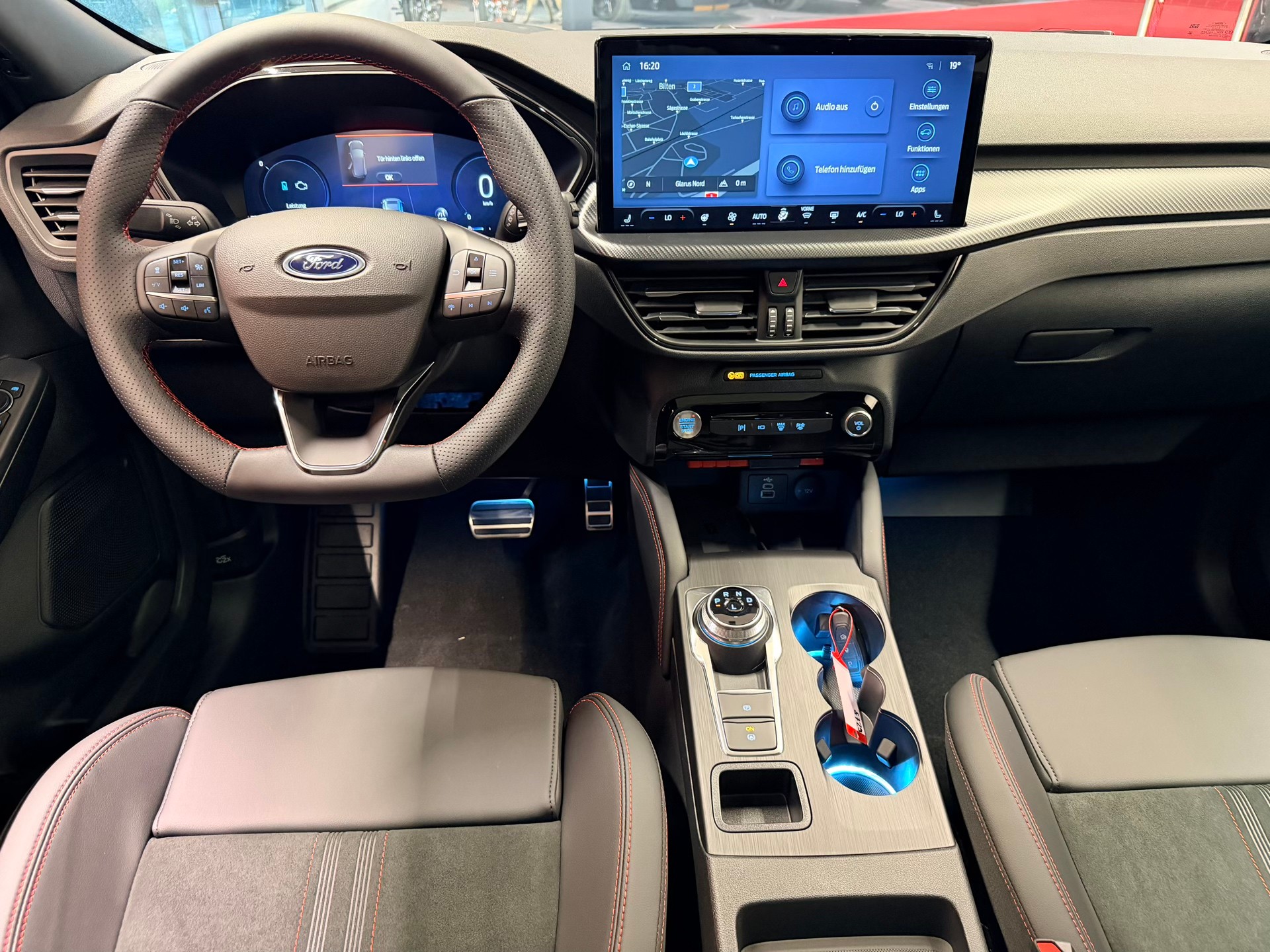 FORD Kuga 2.5 FHEV ST-Line X 4WD-image-22