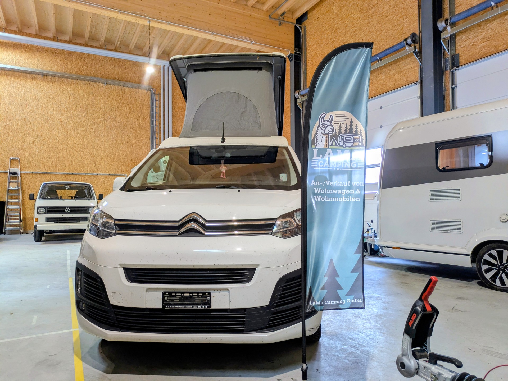 PÖSSL Citroen Campster-showroom-element-2