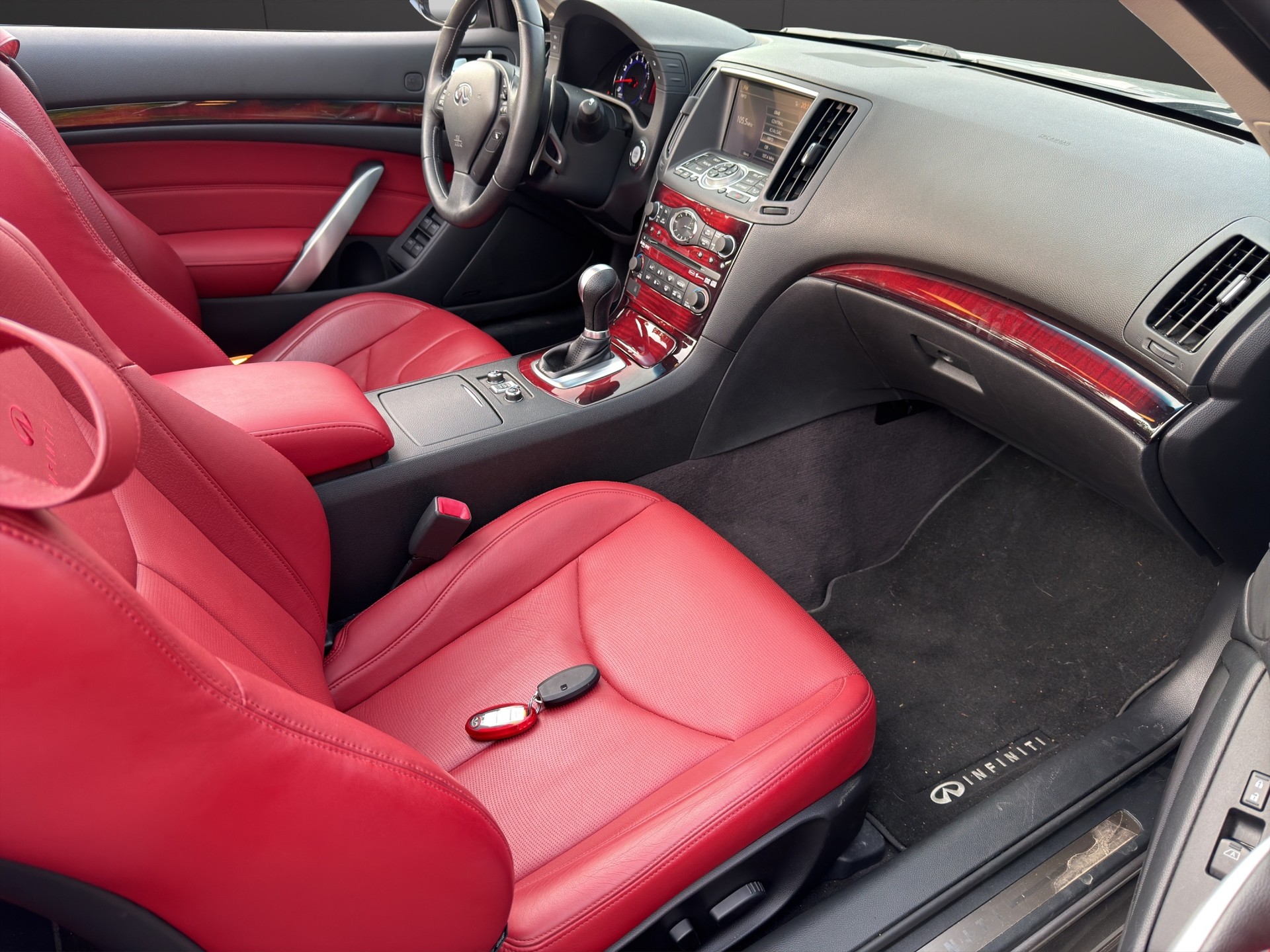 INFINITI G37 Cabrio GT Premium Automatic-image-10