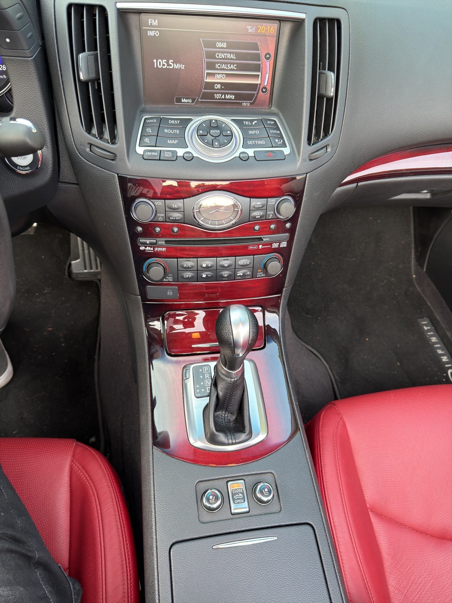INFINITI G37 Cabrio GT Premium Automatic-image-12