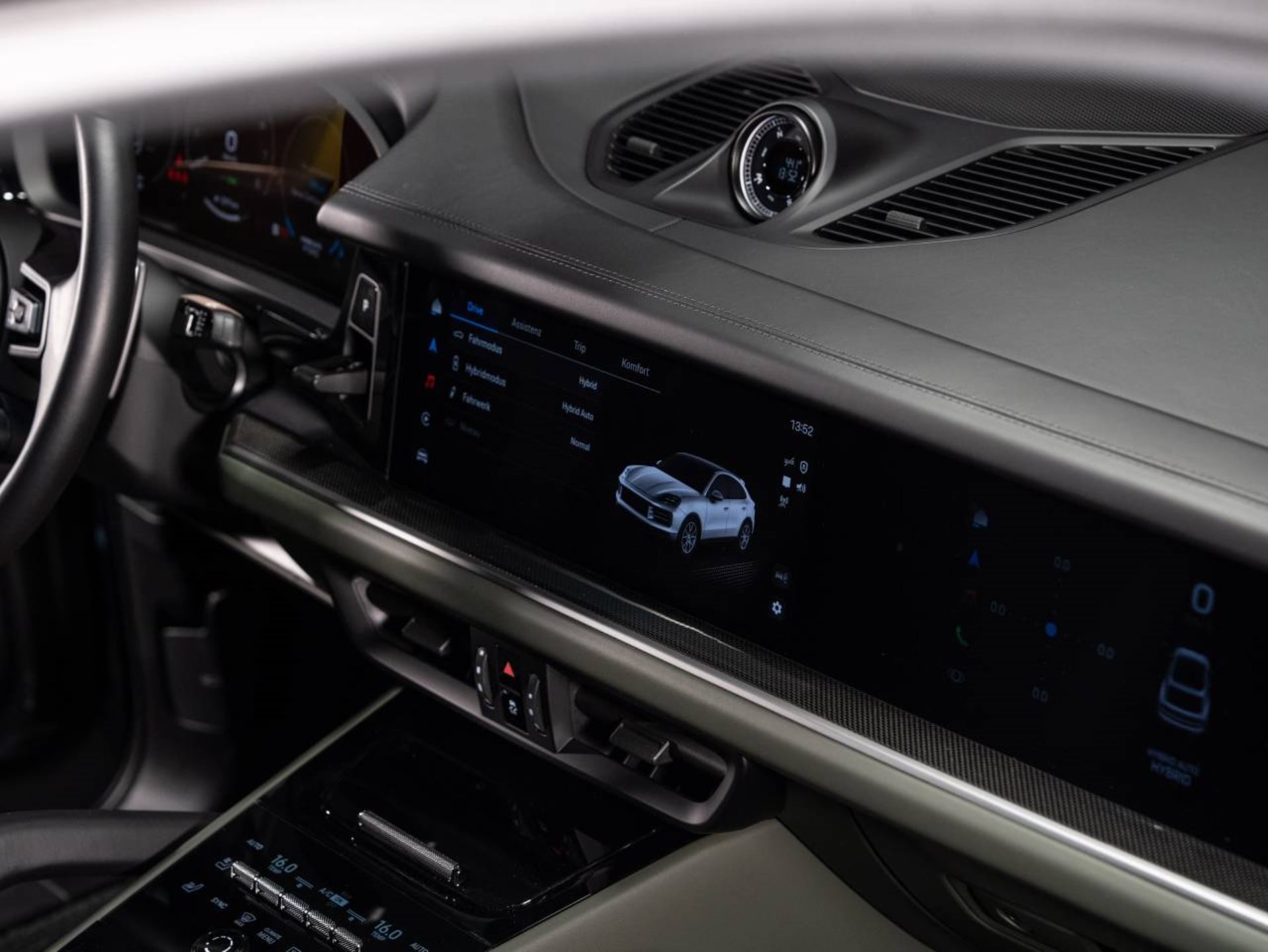PORSCHE Cayenne S E-Hybrid Coupé-image-10