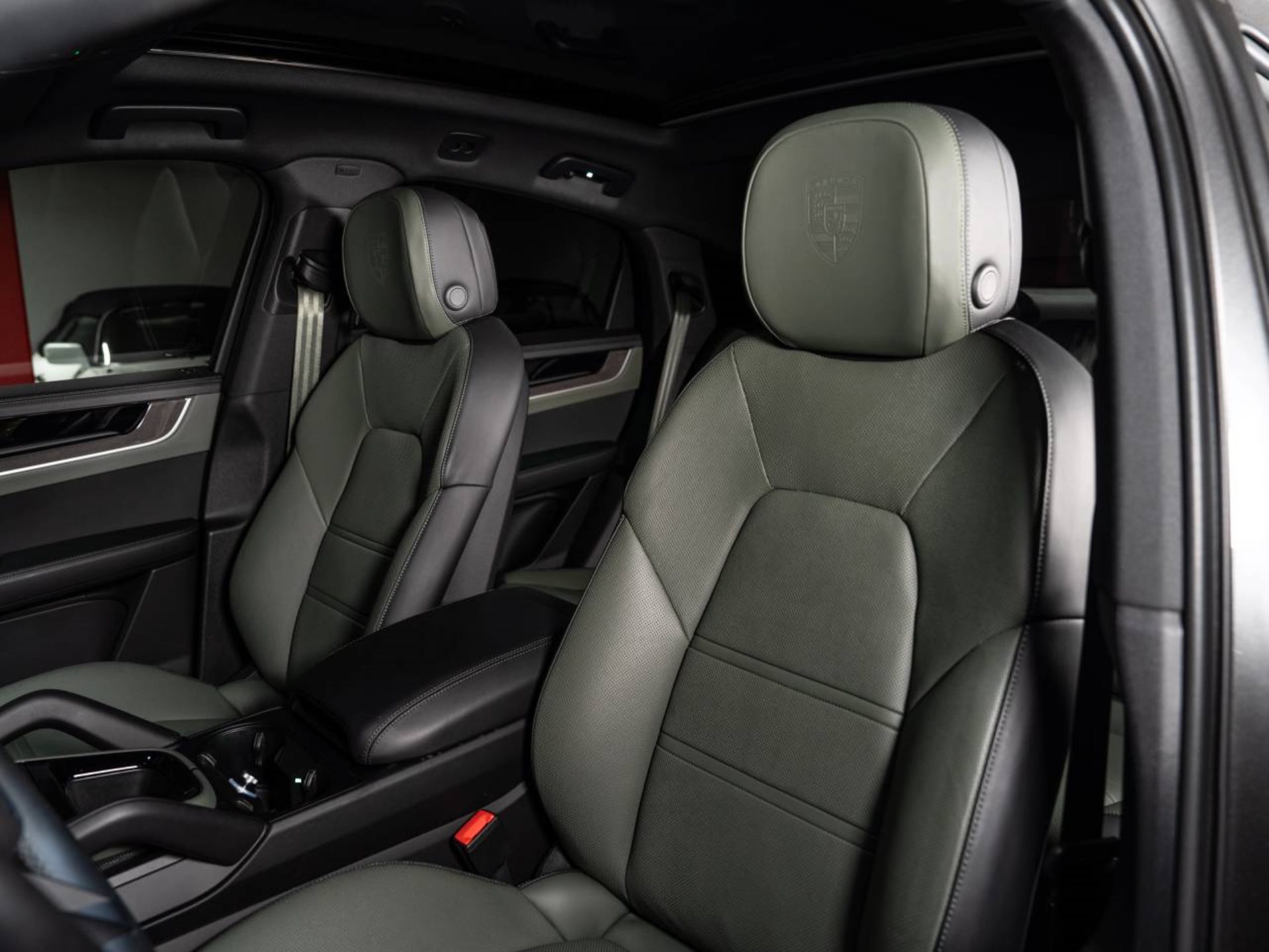 PORSCHE Cayenne S E-Hybrid Coupé-image-4