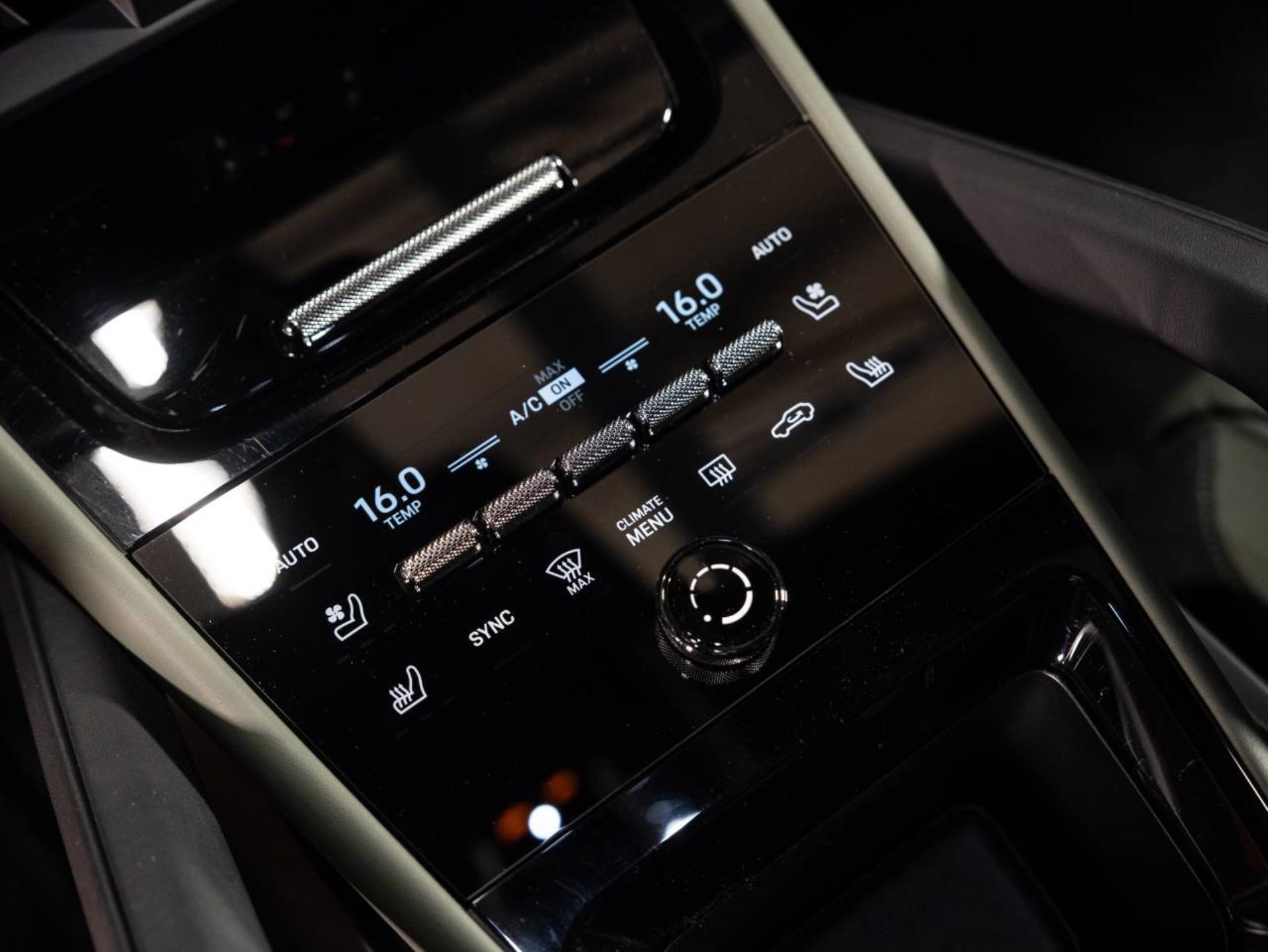 PORSCHE Cayenne S E-Hybrid Coupé-image-14