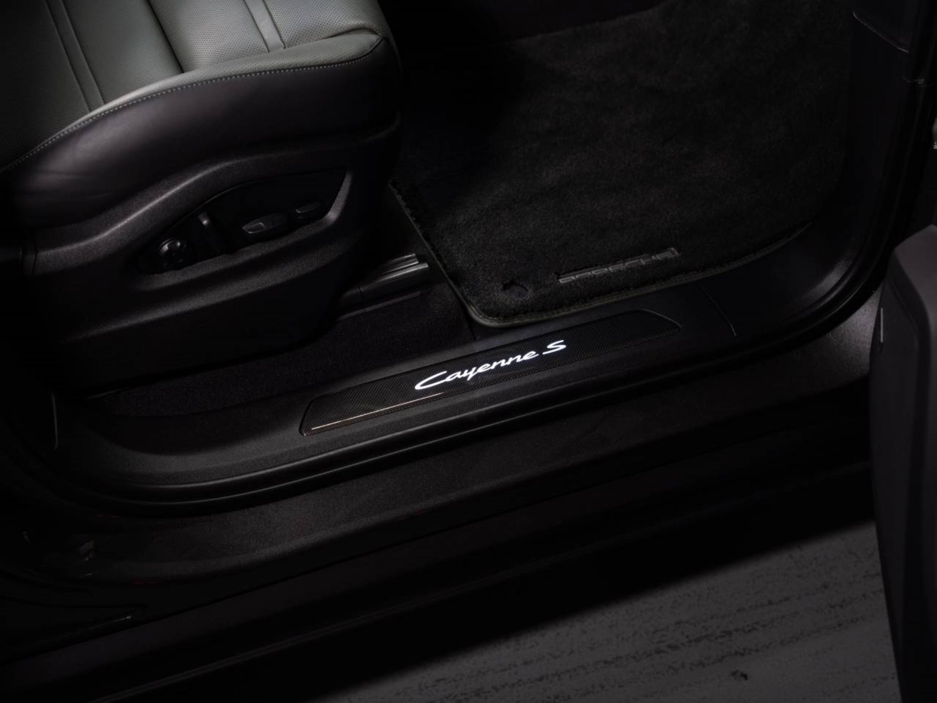PORSCHE Cayenne S E-Hybrid Coupé-image-20