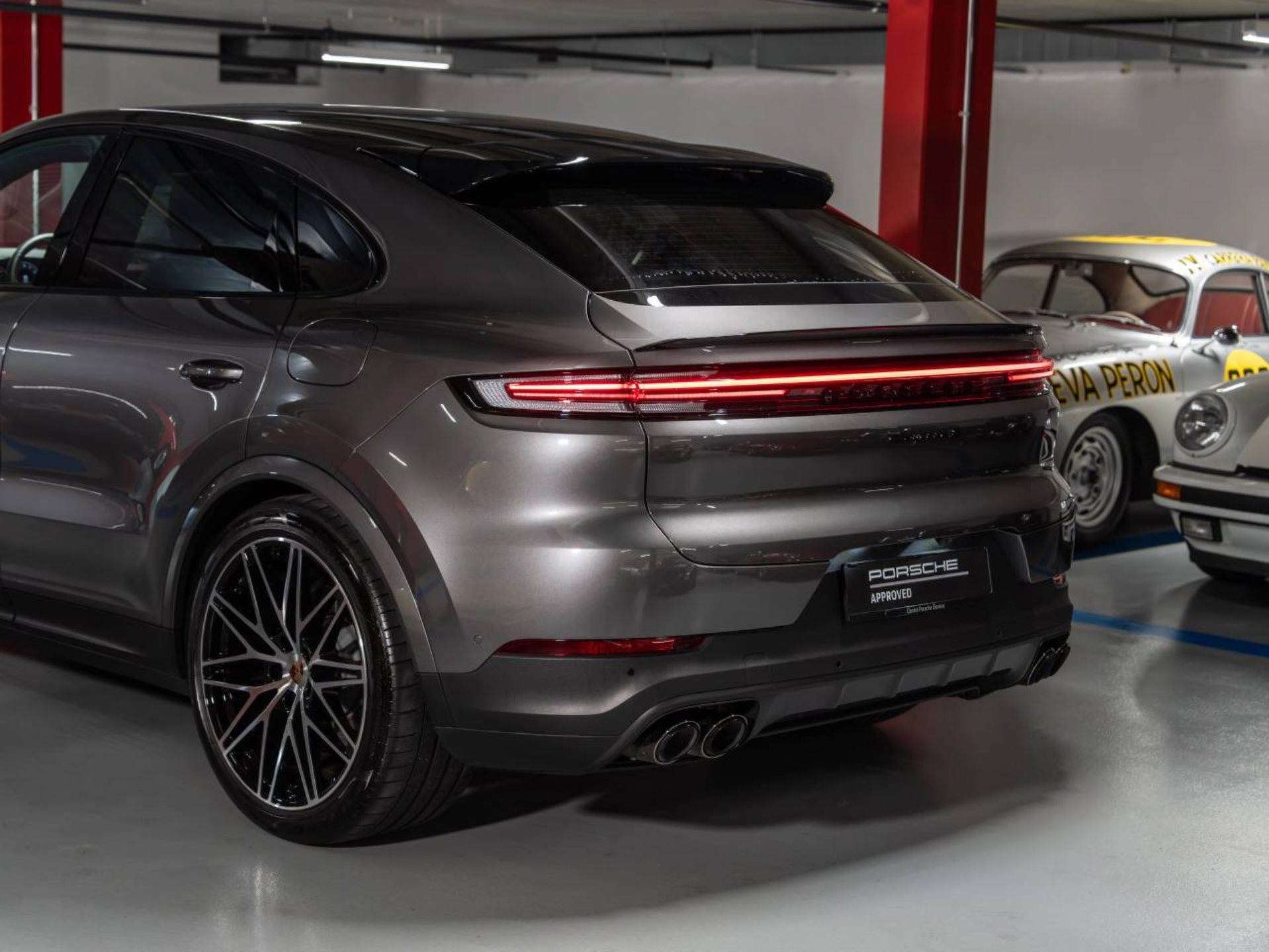 PORSCHE Cayenne S E-Hybrid Coupé-image-25