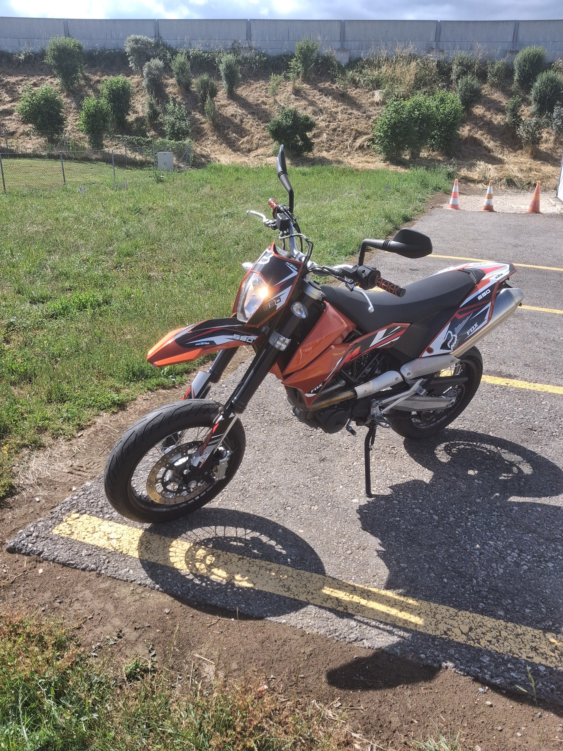 KTM Smc-image-1