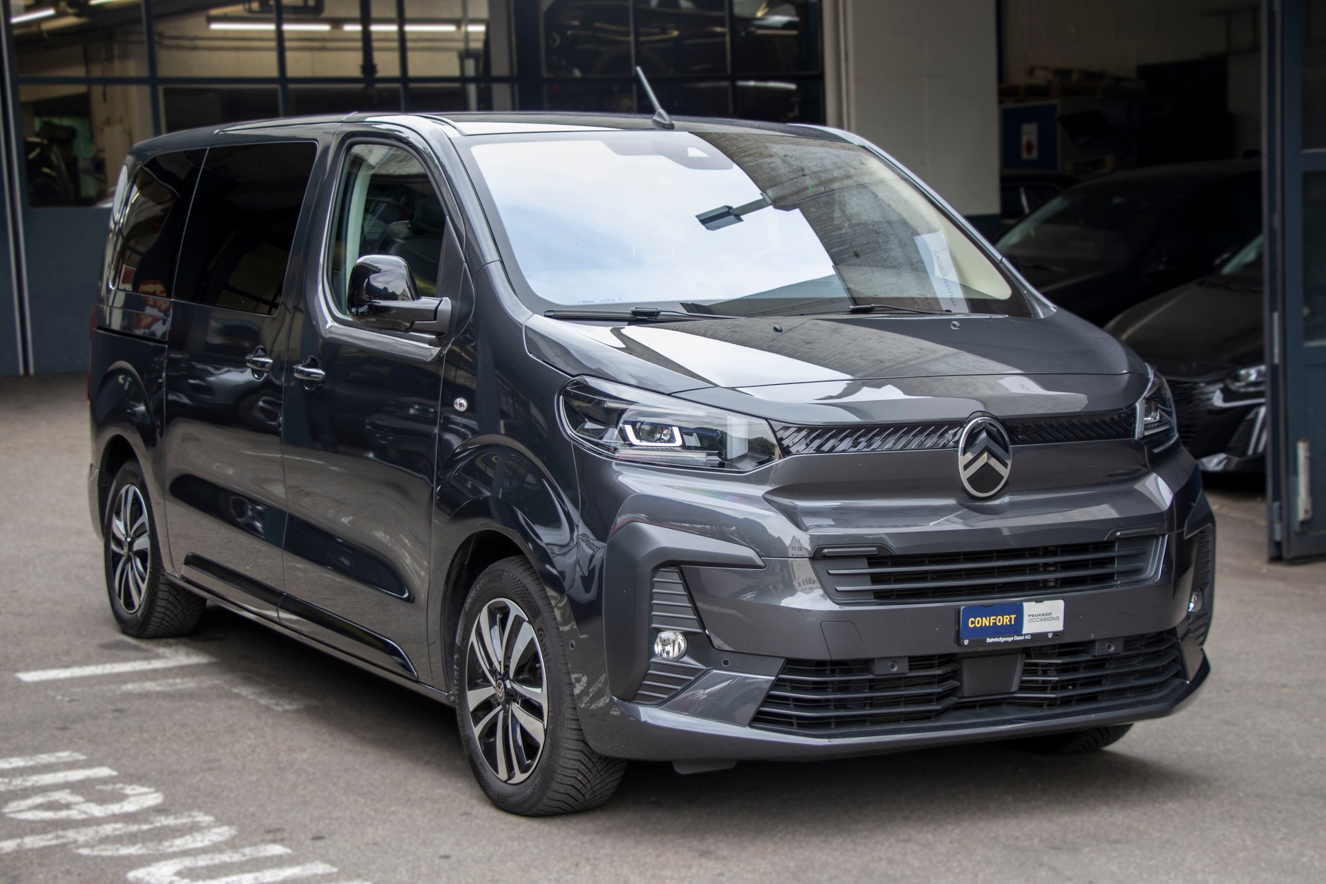 CITROEN Spacetourer 2.0 BlueHDi Max M EAT8-showroom-element-3