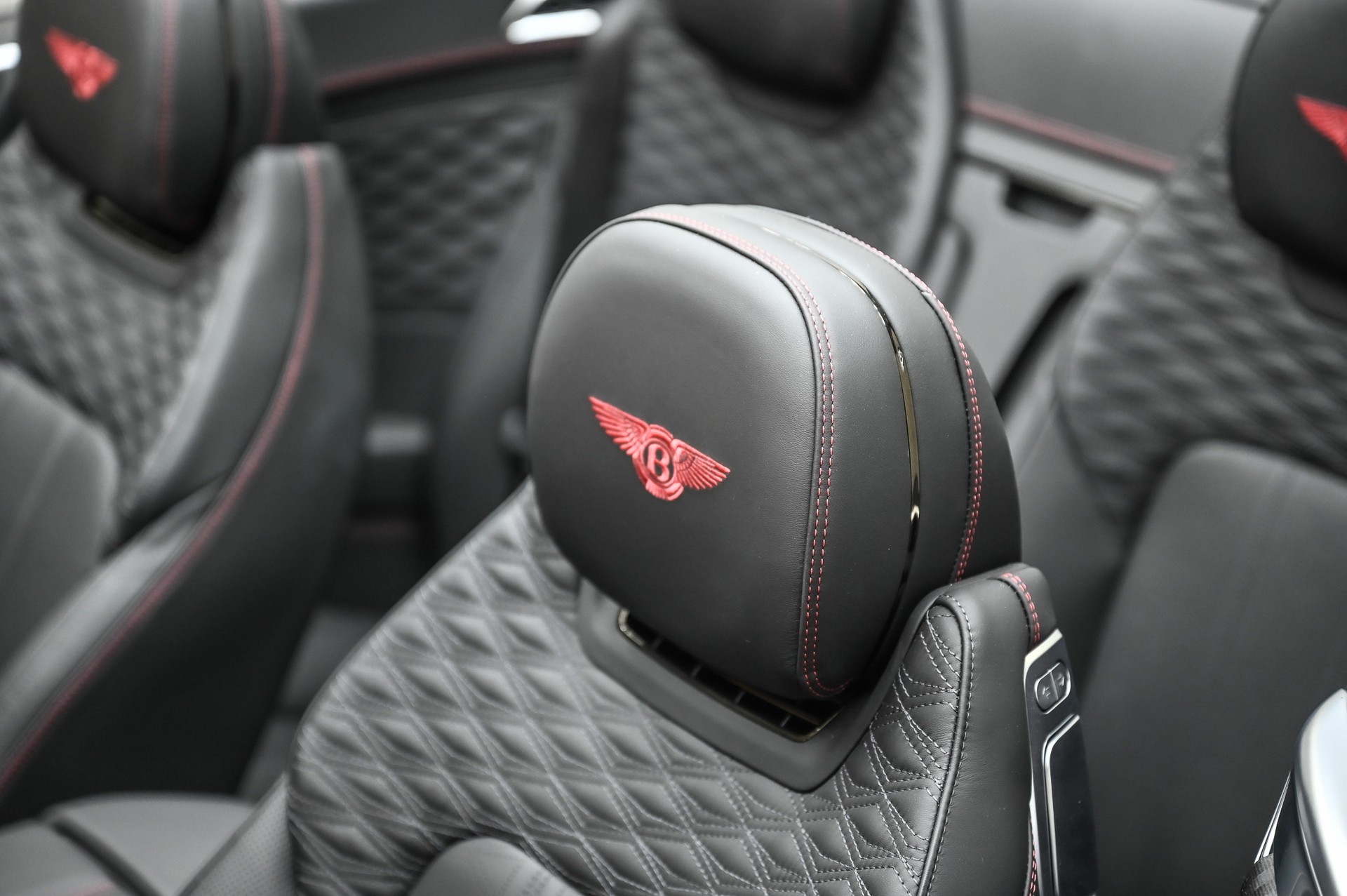 BENTLEY Continental GTC 4.0 V8 Hybrid Speed First Edition-image-18