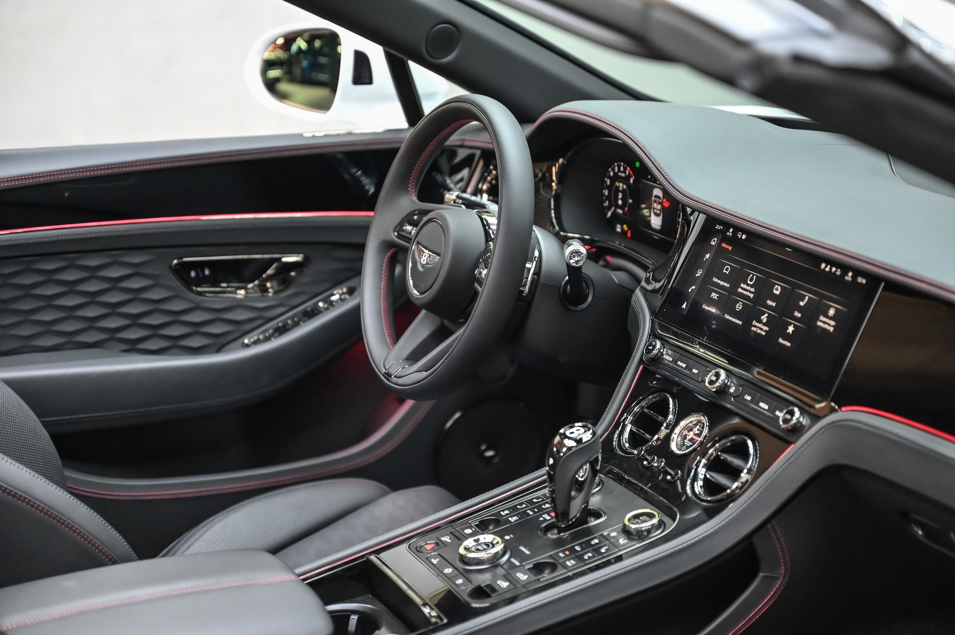 BENTLEY Continental GTC 4.0 V8 Hybrid Speed First Edition-image-28