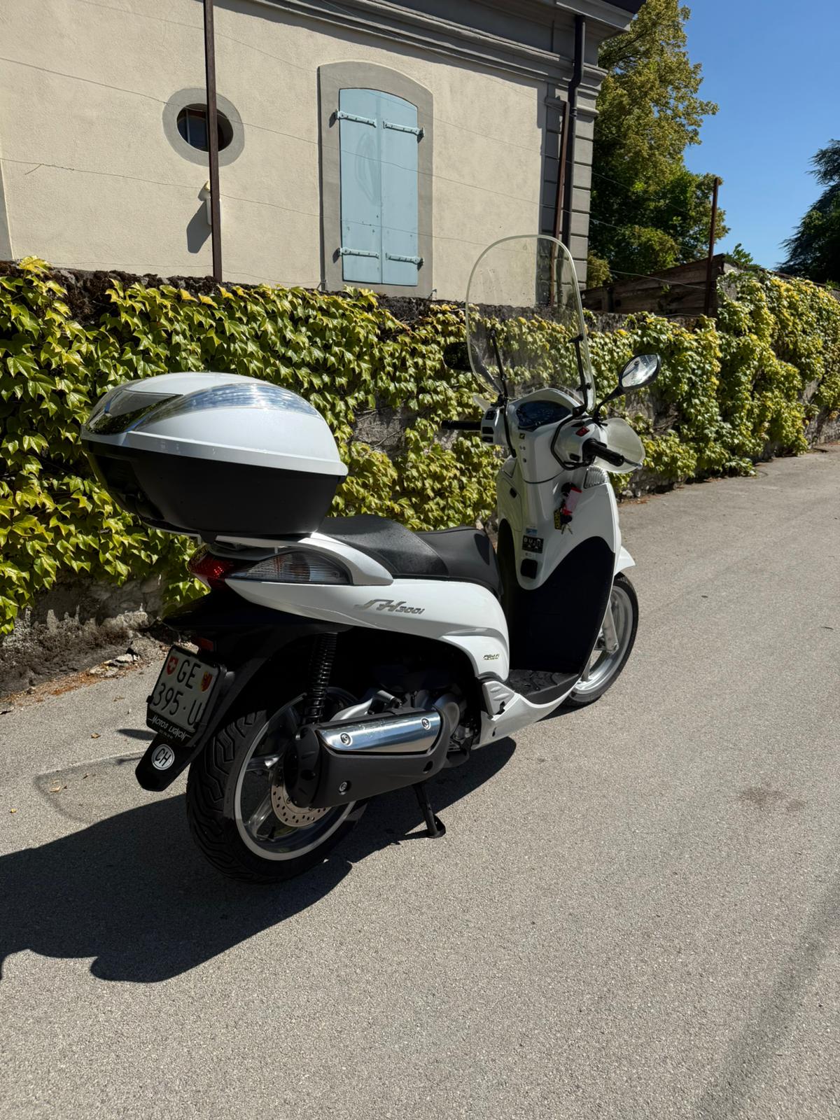 HONDA SH 300 i ABS-image-2