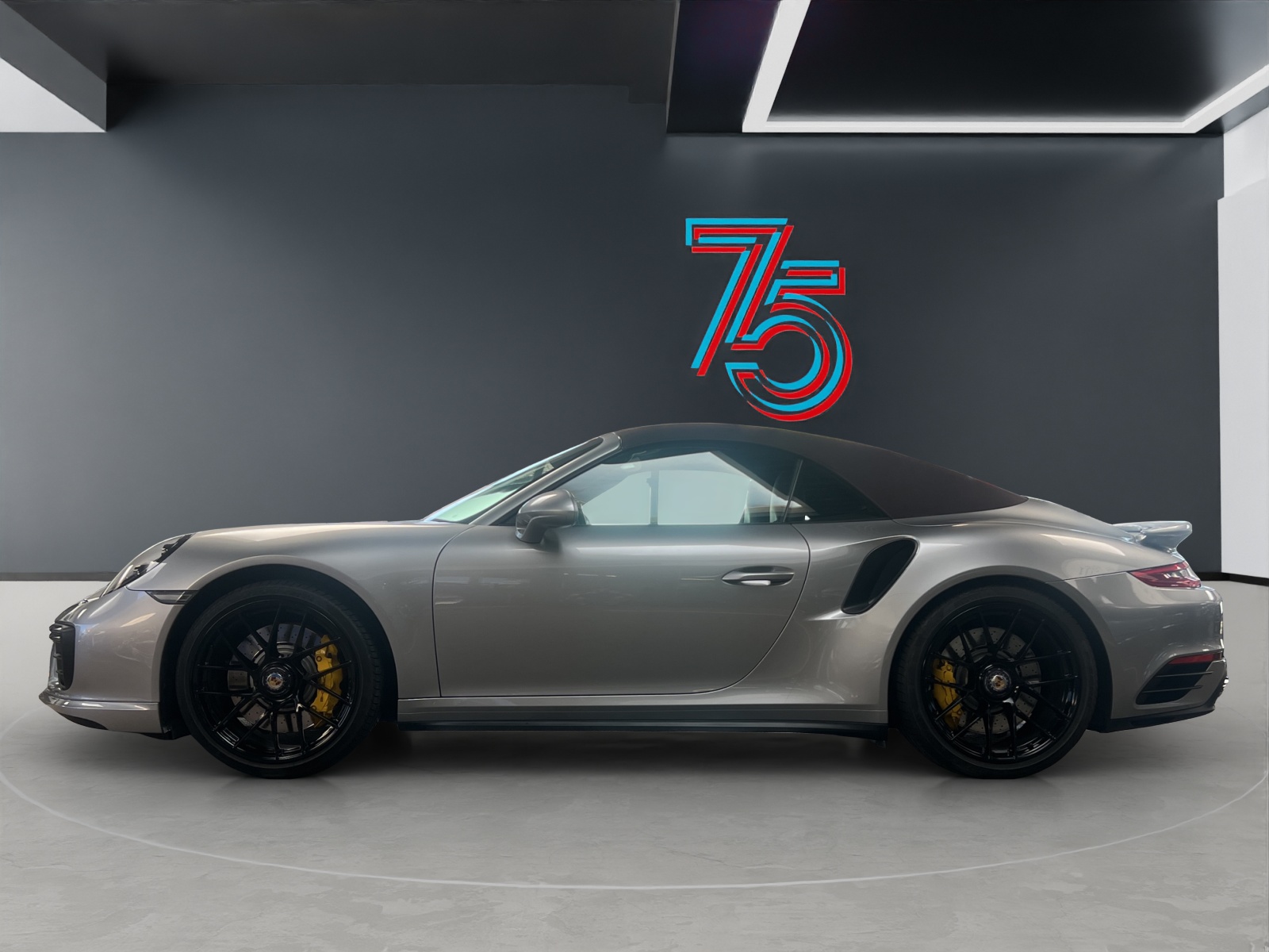 PORSCHE 911 Turbo Cabrio PDK-image-7