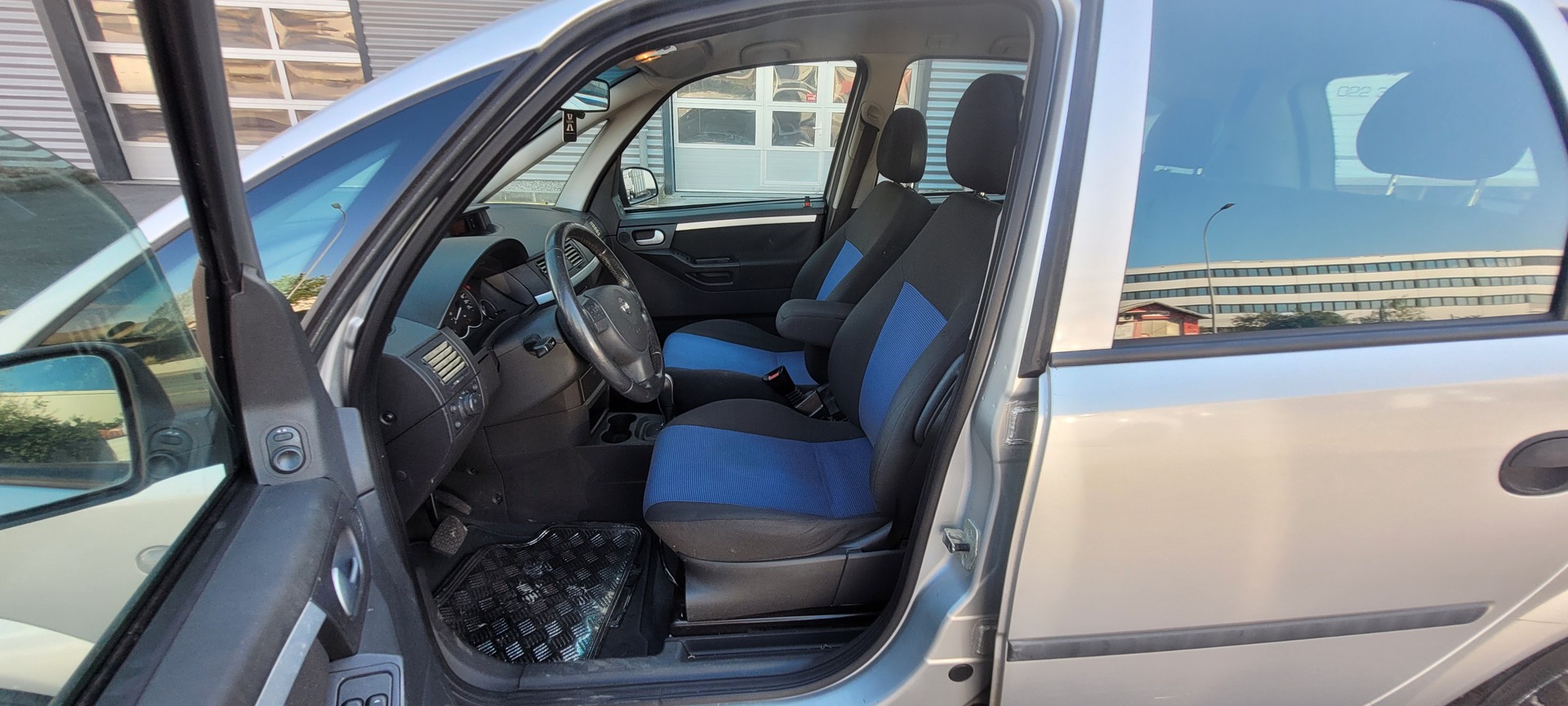 OPEL Meriva 1.6i 16V Enjoy-image-9