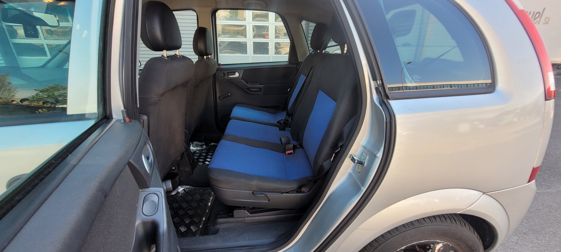 OPEL Meriva 1.6i 16V Enjoy-image-8