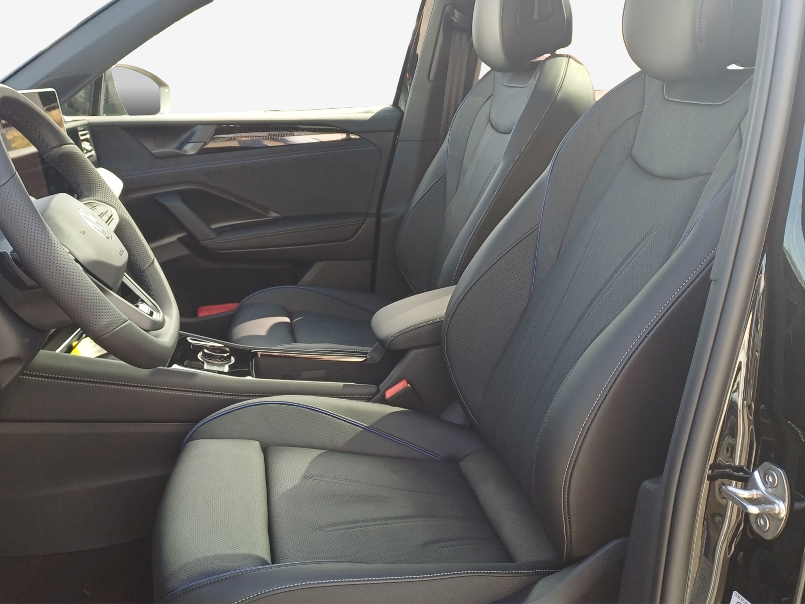 VW Tiguan 2.0 TSI DSG R-Line United 4Motion-image-7