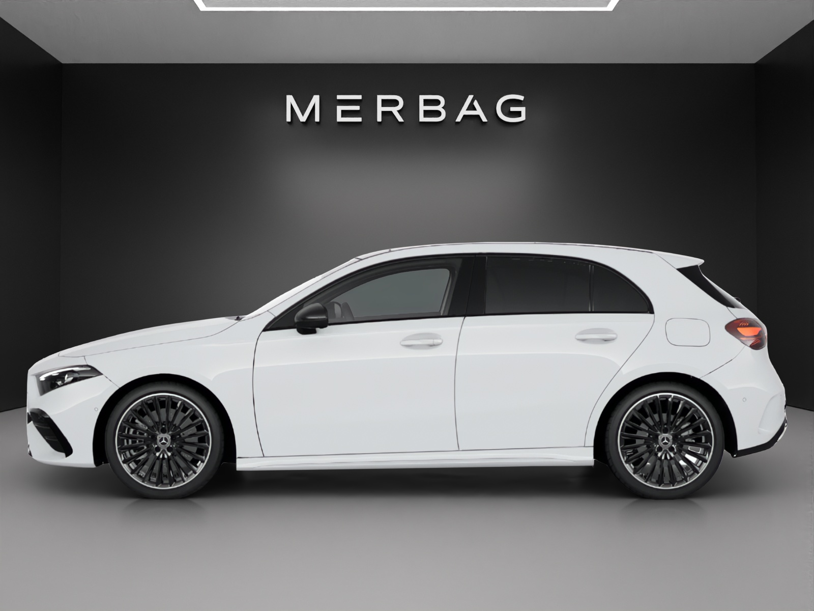 MERCEDES-BENZ A 220 4Matic 8G-DCT-image-1