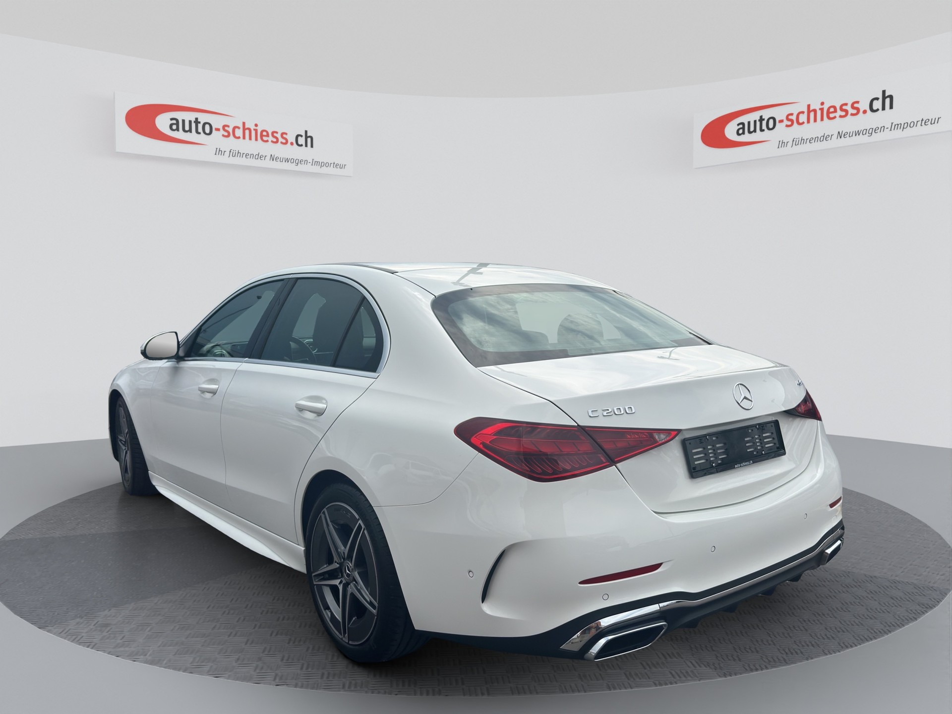 MERCEDES-BENZ C 200 AMG Line 4Matic-showroom-element-2