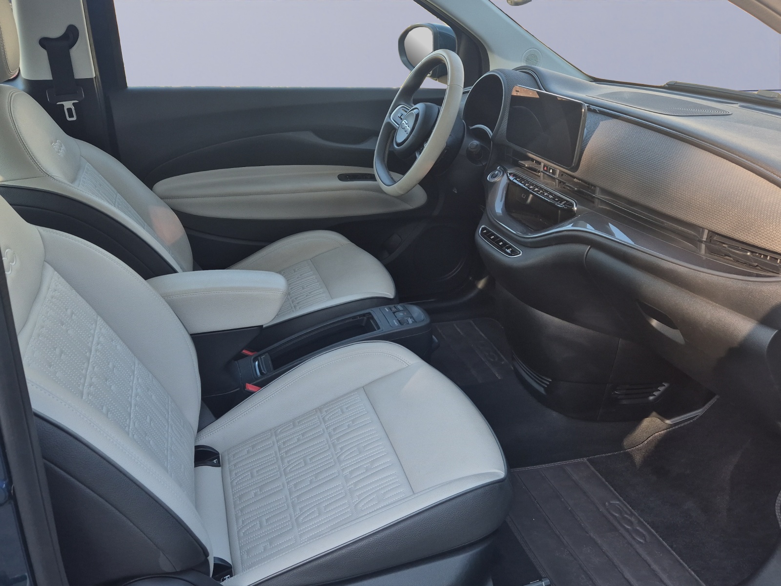 FIAT 500 electric 87 kW La Prima-image-10