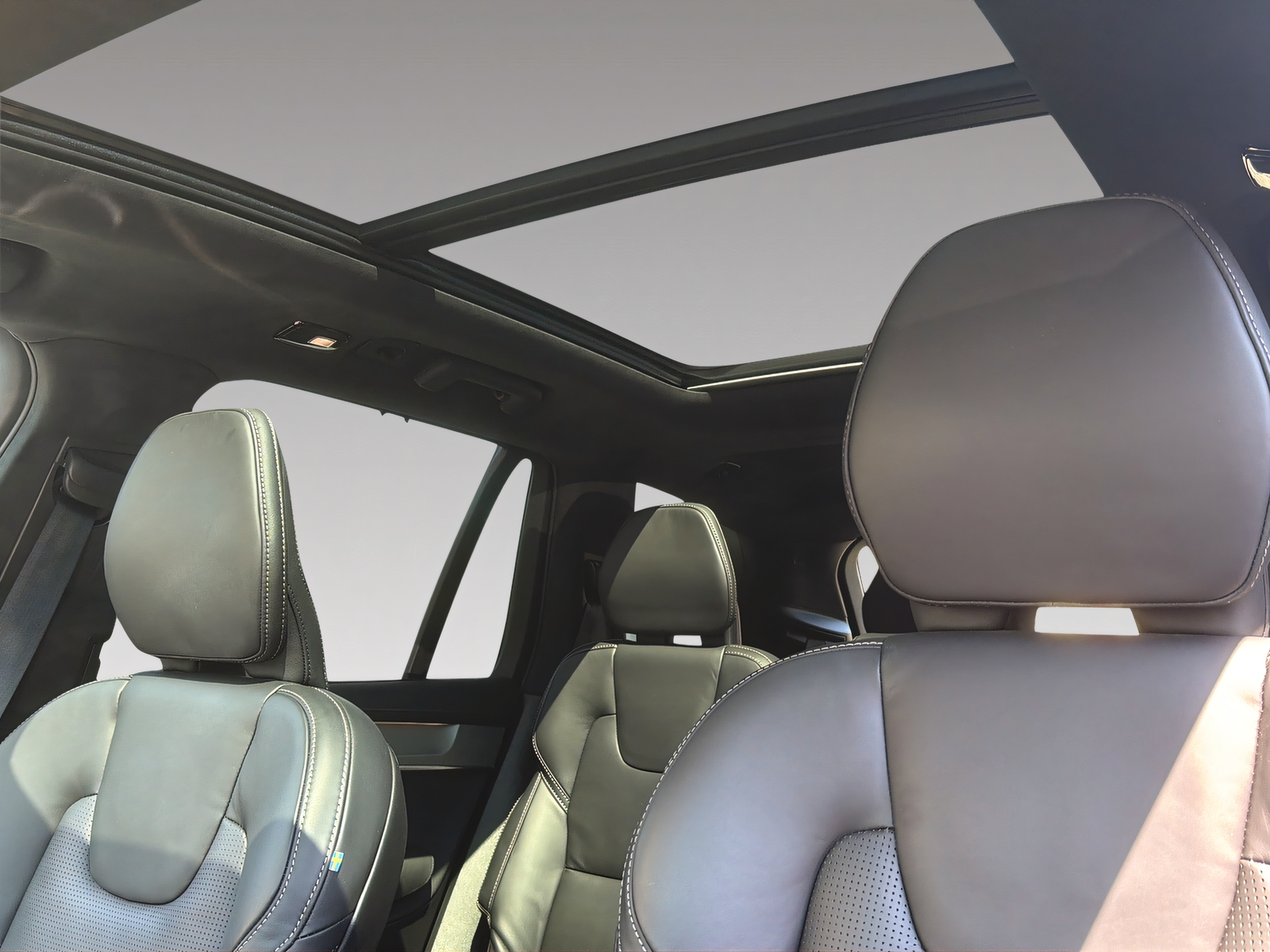 VOLVO XC90 2.0 T8 TE Black Edition eAWD-image-6