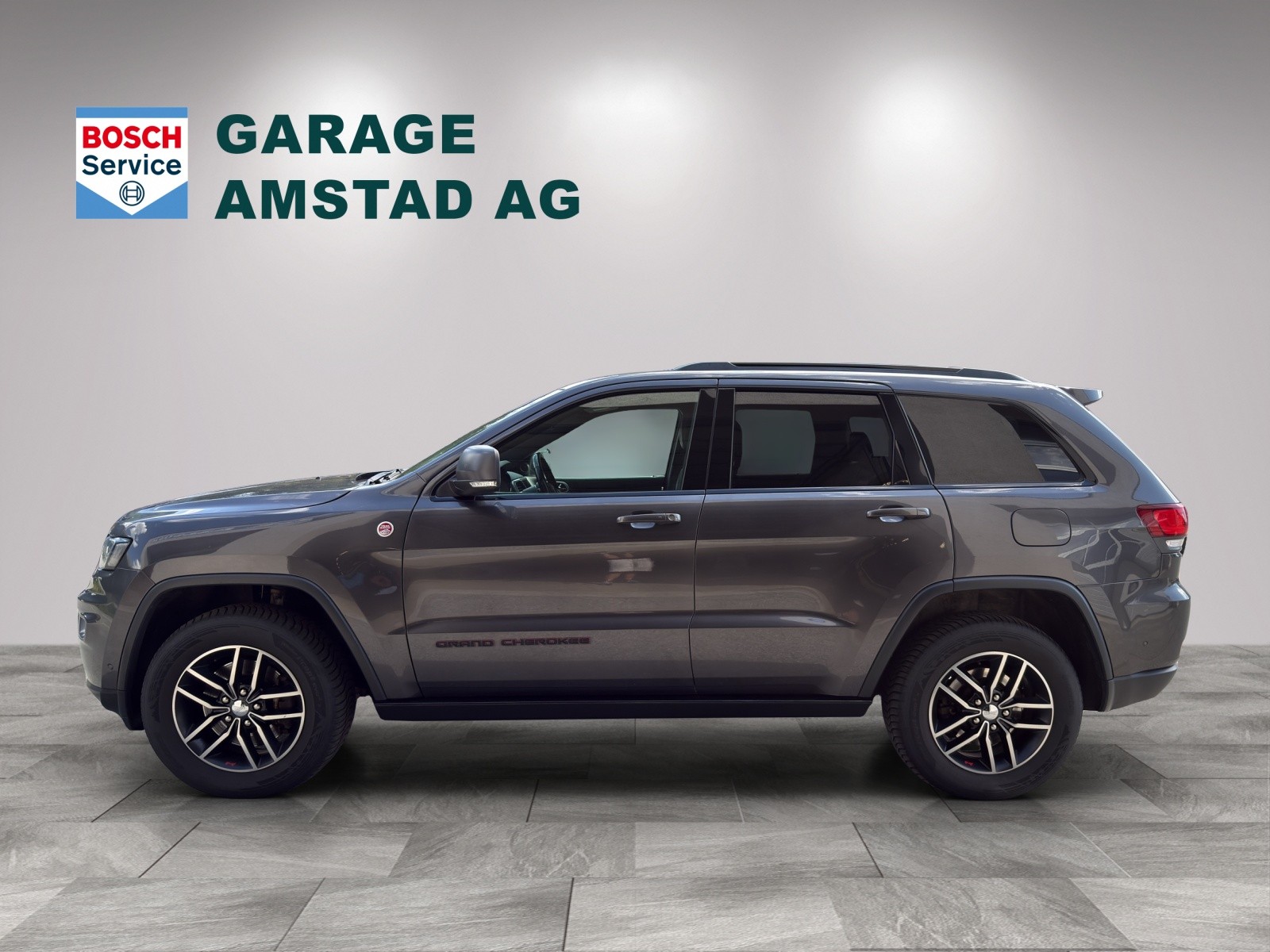 JEEP Grand Cherokee 3.0 CRD Trailhawk Automatic-showroom-element-3